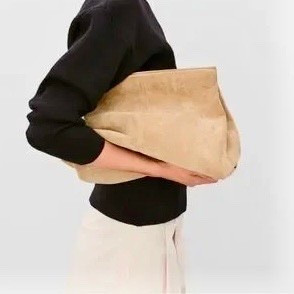 Loving this suede clutch for fall and winter outfits  

#LTKStyleTip #LTKParties #LTKItBag