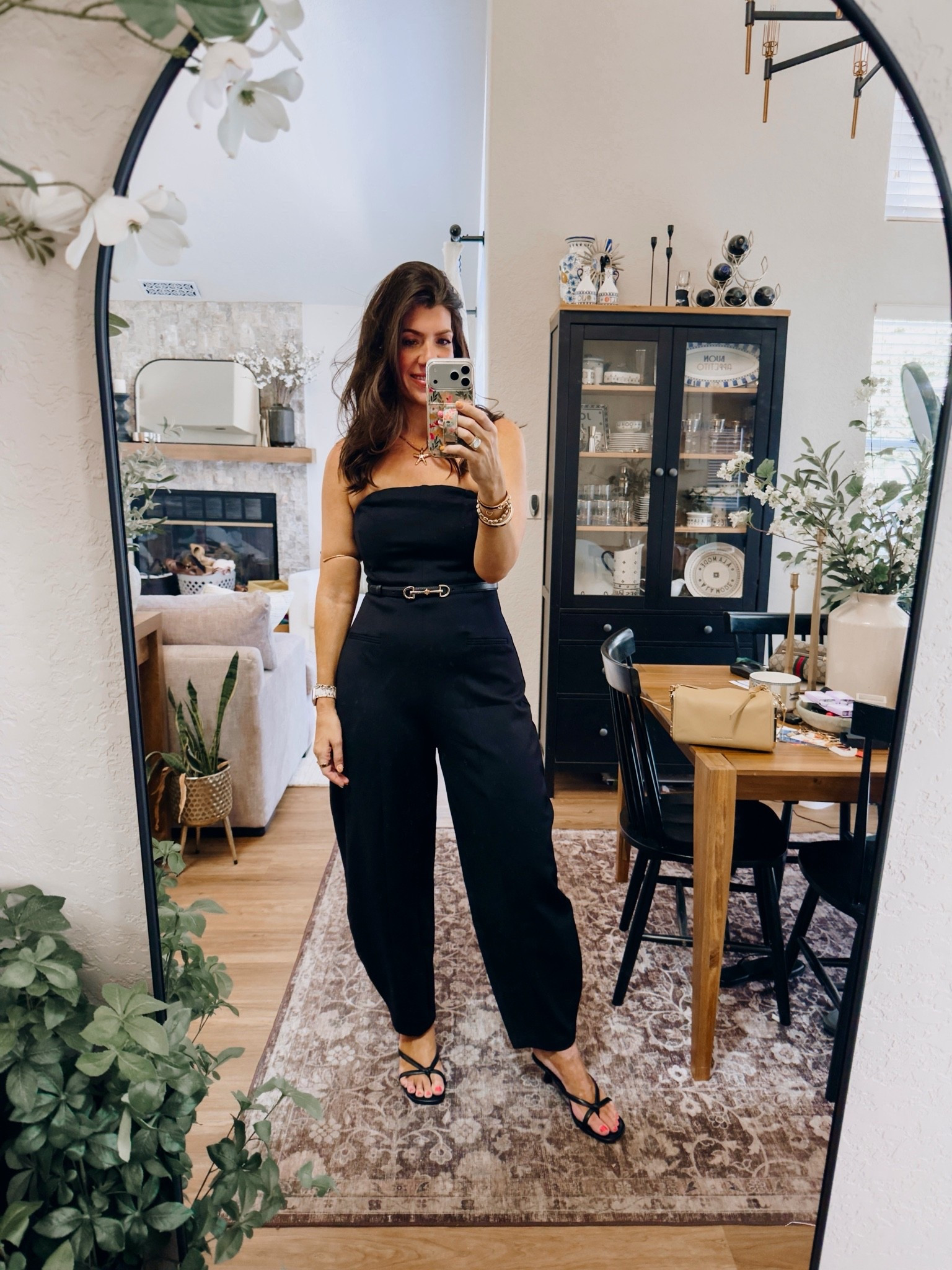 In a medium jumpsuit

#LTKSaleAlert #LTKMidsize #LTKOver40