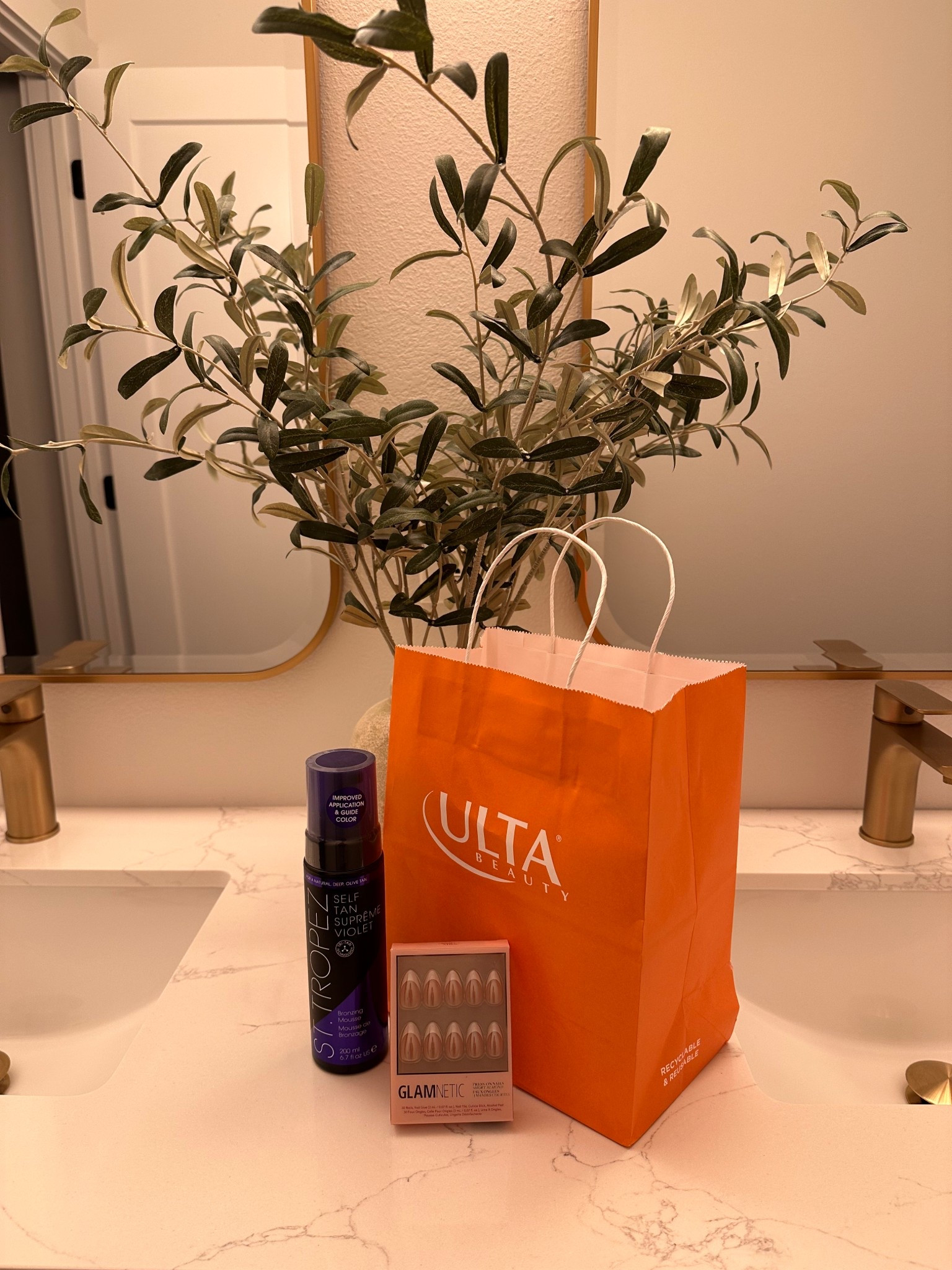 Mini Ulta haul 

St Tropez Self Tan Suprême Violet Bronzing Mousse

Glamnetic French glazed donut nails. These are so cute and give a little pop compared to a plain French tip. Perfect for Valentine’s Day 

French tips with a glossy, glazed finish.
Key Features:
Length: Short
Shape: Almond
Finish: Glossy, Glazed
Opacity: Semi-Transparent 
Thickness: 0.6mm
Each wear lasts up to 2 weeks

Press ons, press on nails, French tips, Glamnetic nails, fake nails, self tanner, tanning mousse, fake tan


#LTKBeauty #LTKValentine #LTKselfcare