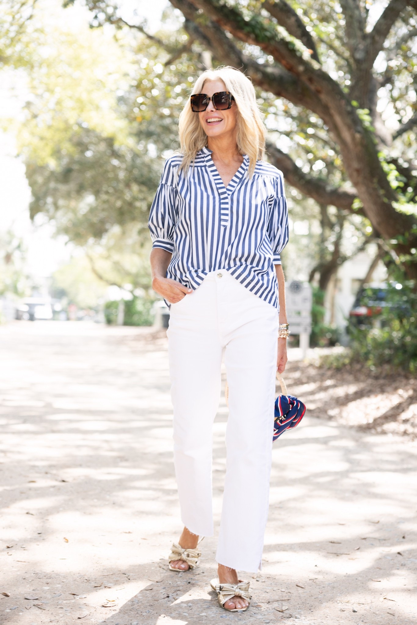 The perfect everyday summer style. Size S top and 27 jeans  

#LTKStyleTip #LTKSummerEdit #LTKFindsUnder100