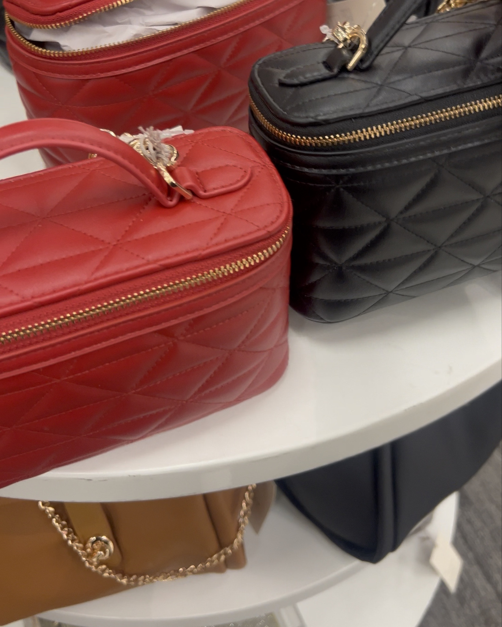 Super cute $20 purses 🥰 great gifts for your girlfriends 

#LTKdayinmylife #LTKGiftGuide #LTKHoliday