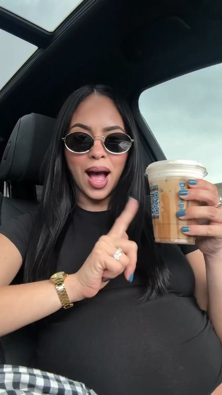 let’s try @dutchbroscoffee cookie butter chocolate chip iced latte 🍪 🧈 🧊 ☕️