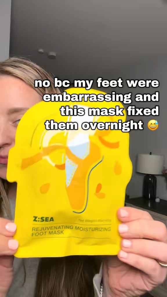 If your feet are dry, rough, or just need a reset, this foot mask is so satisfying 🦶 The Z:SEA Marine Foot Mask helps soften the look of rough skin and leaves your feet feeling smooth and refreshed after use. It’s the perfect little self-care moment when your feet need some extra love.

⸻



#zsea
#tiktokmademebuyit
#footcare
#selfcarefinds
#ltkbeauty


#LTKgrwm #LTKBeauty #LTKselfcare