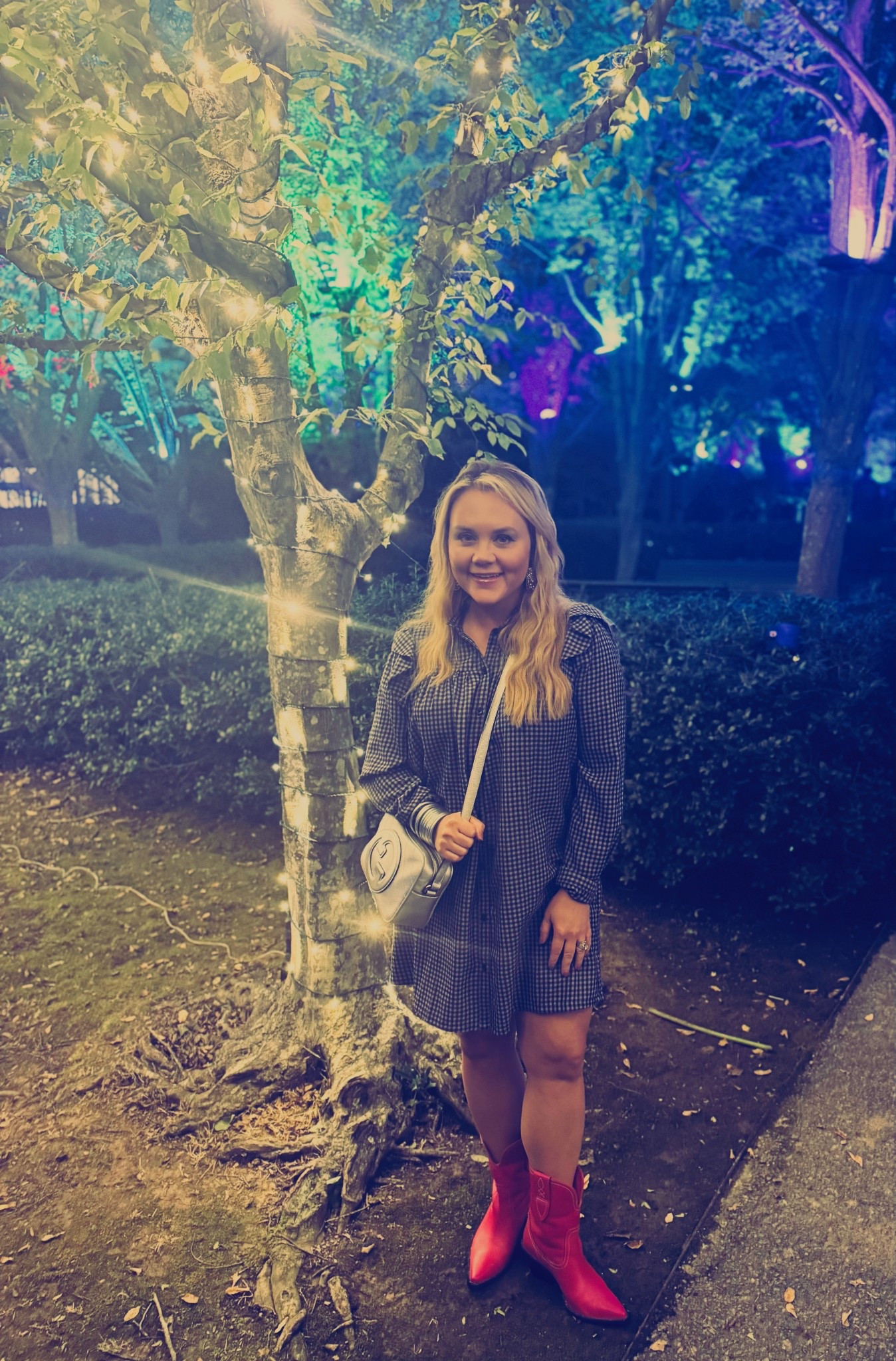 Fall Feels!  I bought my dress from a small boutique and could not find an exact match but linked a similar one from Target.  Also, my purse came from Gucci in Greece and I could not find a silver, but linked some great deals for ones in Gold!  

#LTKSeasonal #LTKOver40 #LTKShoeCrush