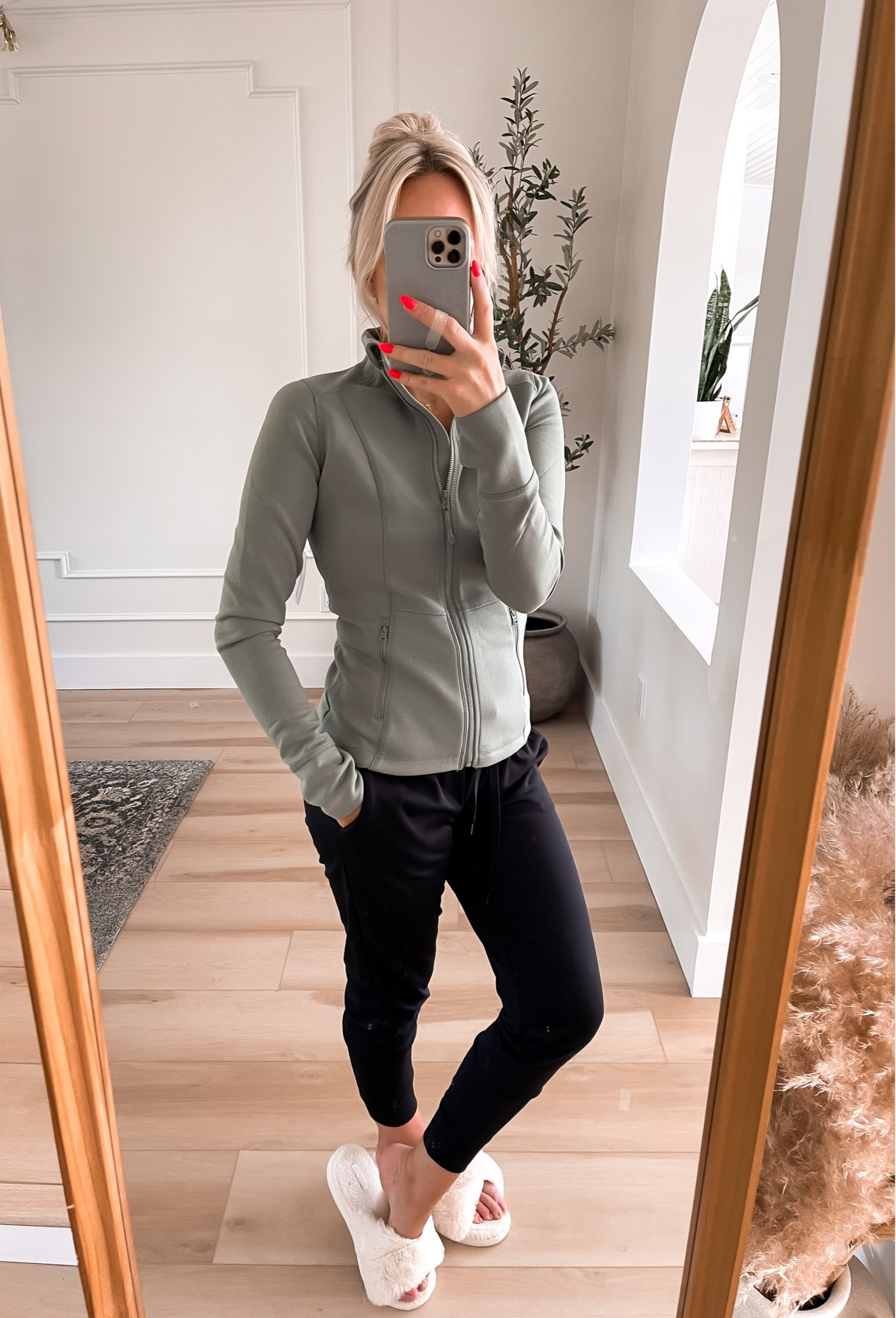 Amazon Fitness | Amazon Sweater | Amazon Fall Outfit | Joggers | lululemon look alike | lululemon hoodie | joggers | loungewear | travel outfit | airport outfit 

#LTKtravel #LTKunder50 #LTKfitness