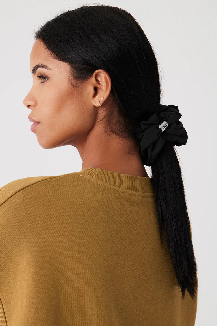 Bead It Oversized Scrunchie | Alo Yoga (US)