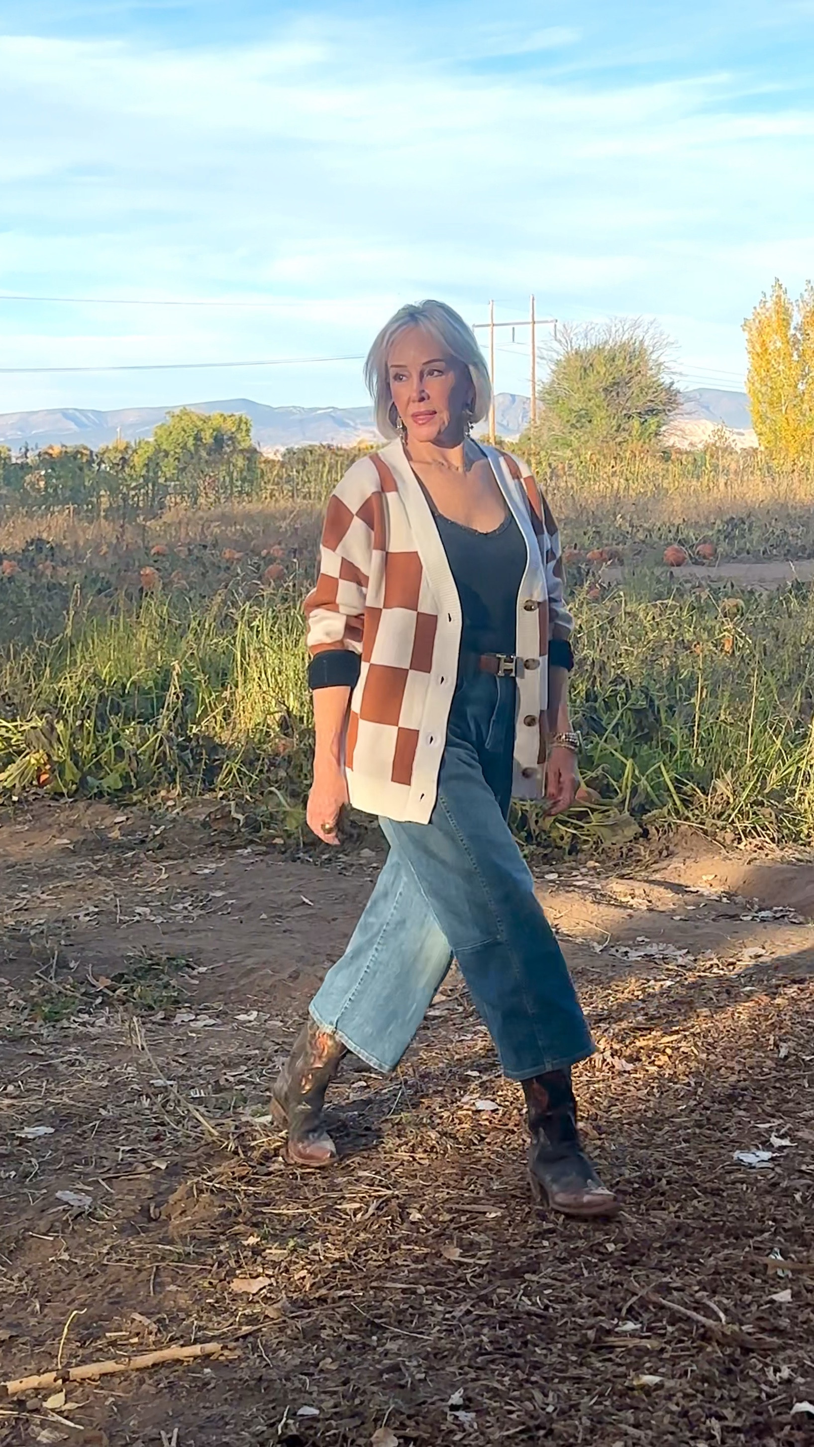 Dokotoo Womens Plaid V Neck Button Down Long Sleeve Cable Knit Oversized Cardigan Sweaters 
Barrel jeans 
Lucchese western boots 


#LTKFindsUnder50 #LTKStyleTip