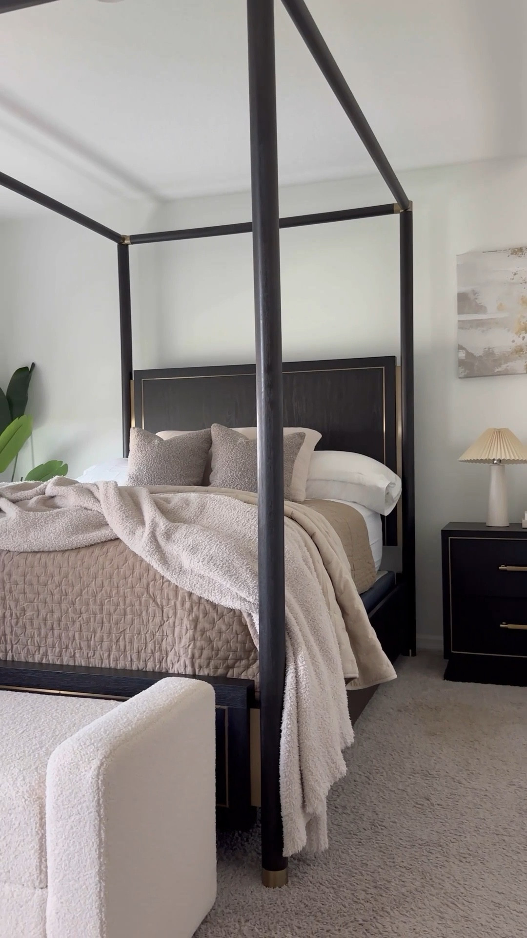 Viral home finds I love ❤️



Walmart finds
Home decor
Home refresh
Trendy
Modern decor
Home makeover
Best sellers
Fluted lamp
Arch cabinet
Bedding
Bedroom decor
Viral coffee table
Neutral furniture

#LTKHome