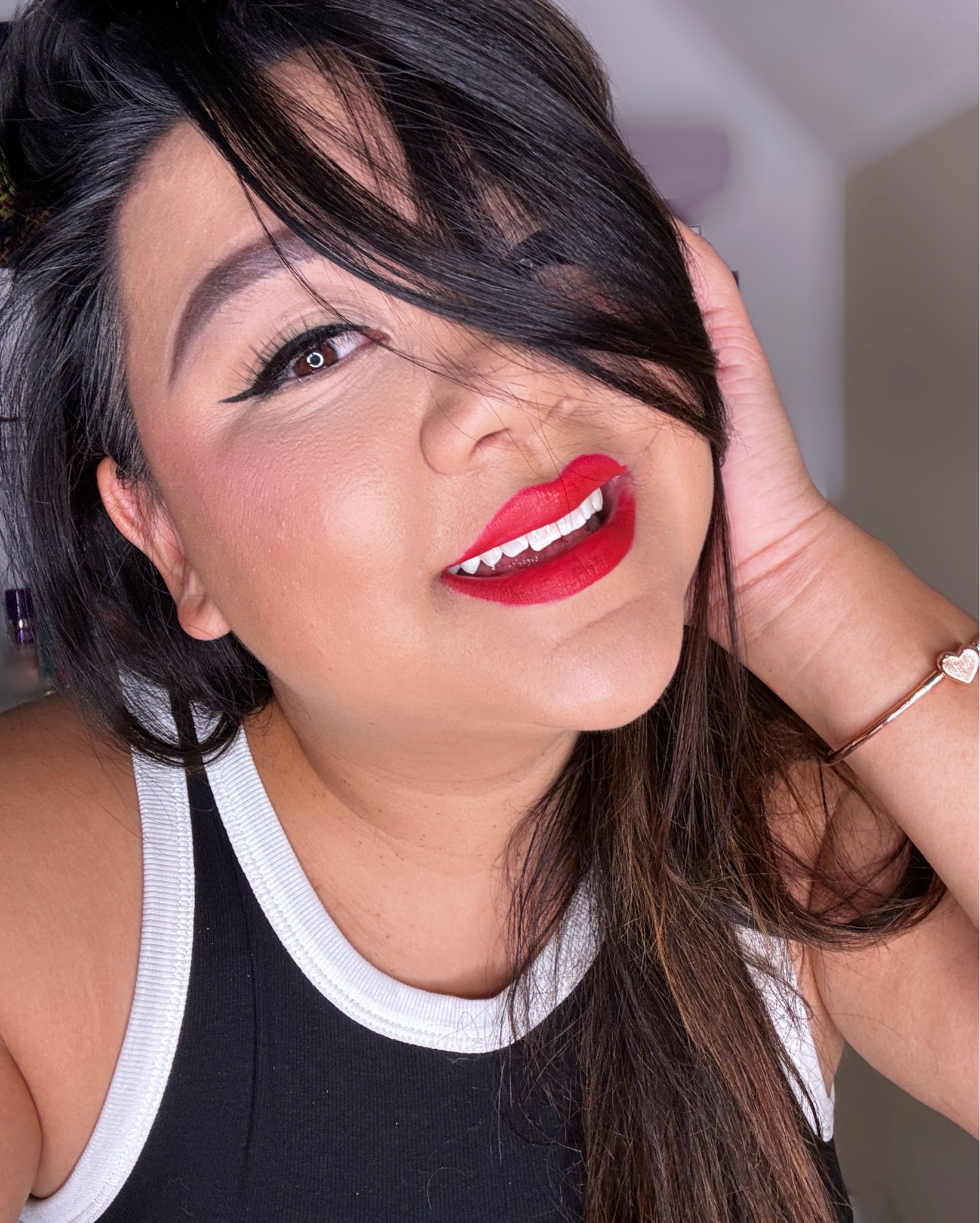 Best red lipstick under $12? Milani Cosmetics Amore satin matte lip Creme 💋

shade 10 Satin 

#LTKFindsUnder50 #LTKBeauty