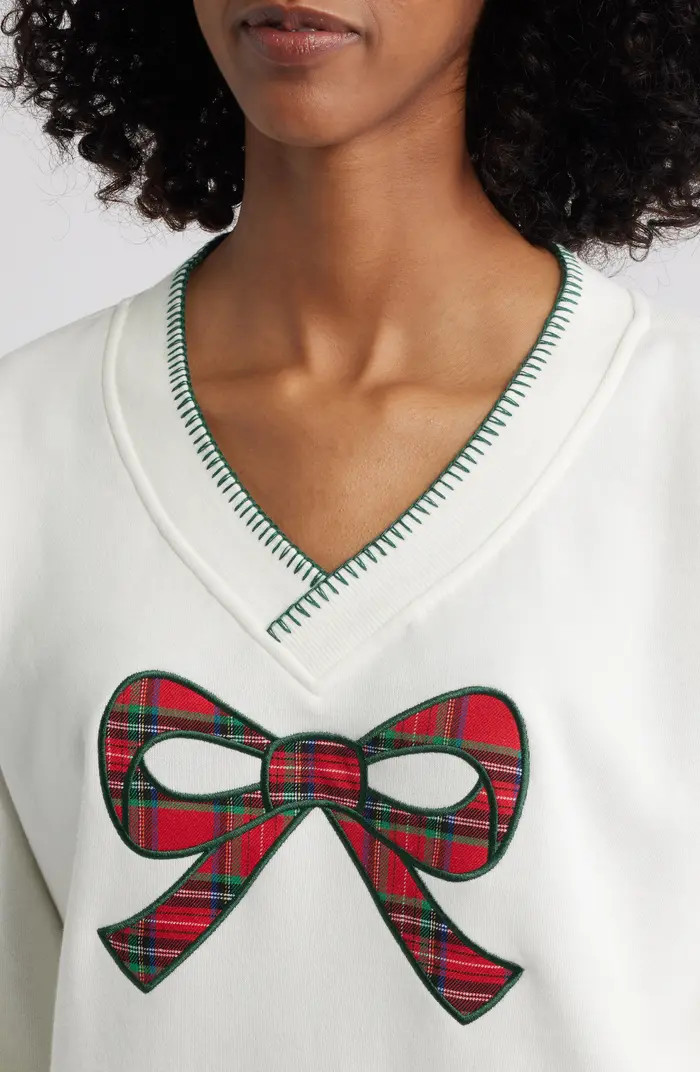 GOLDEN HOUR Bow Appliqué V-Neck Graphic Sweatshirt | Nordstrom | Nordstrom