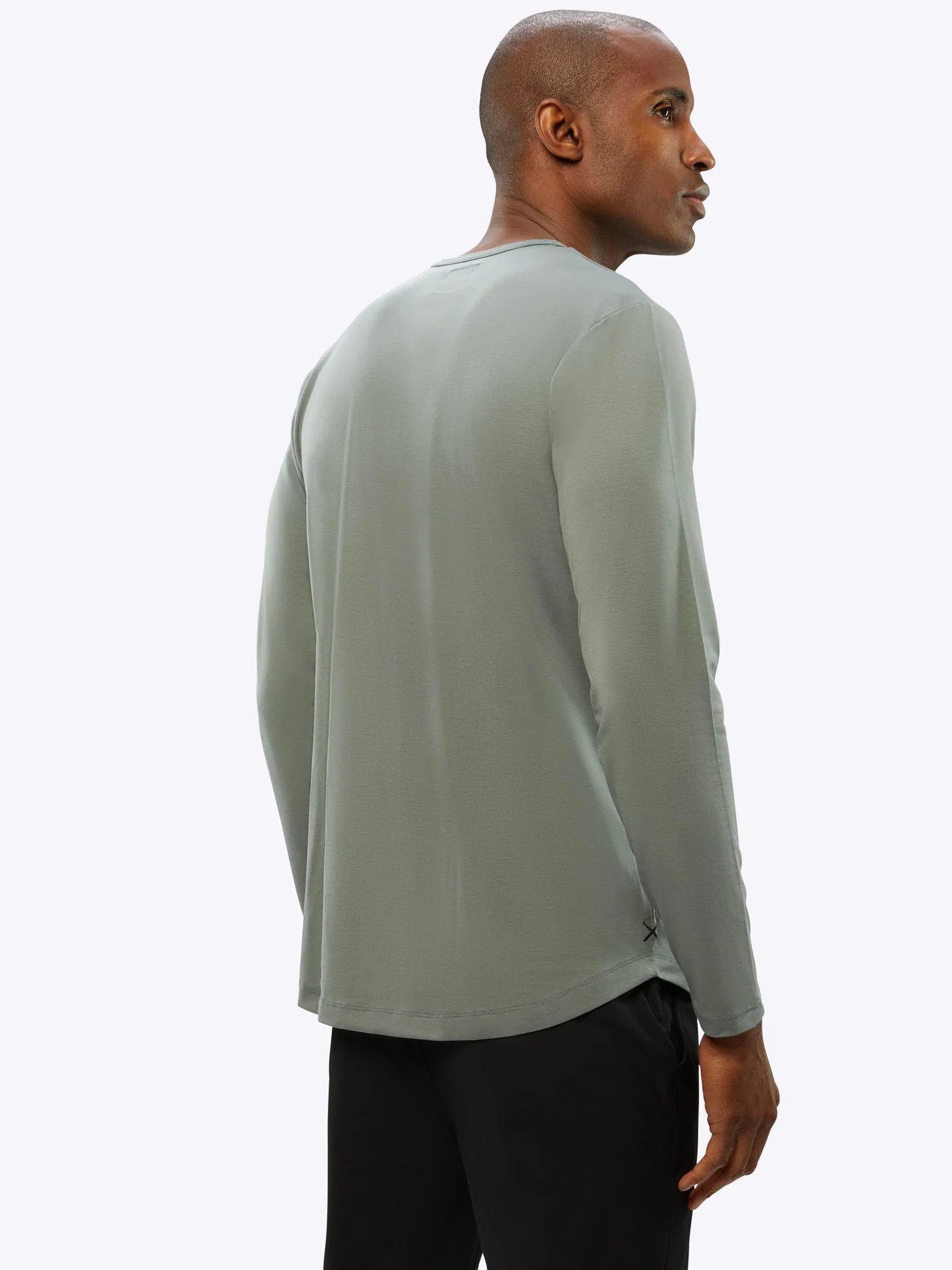 AO Long Sleeve Henley Curve-Hem | Cuts Clothing