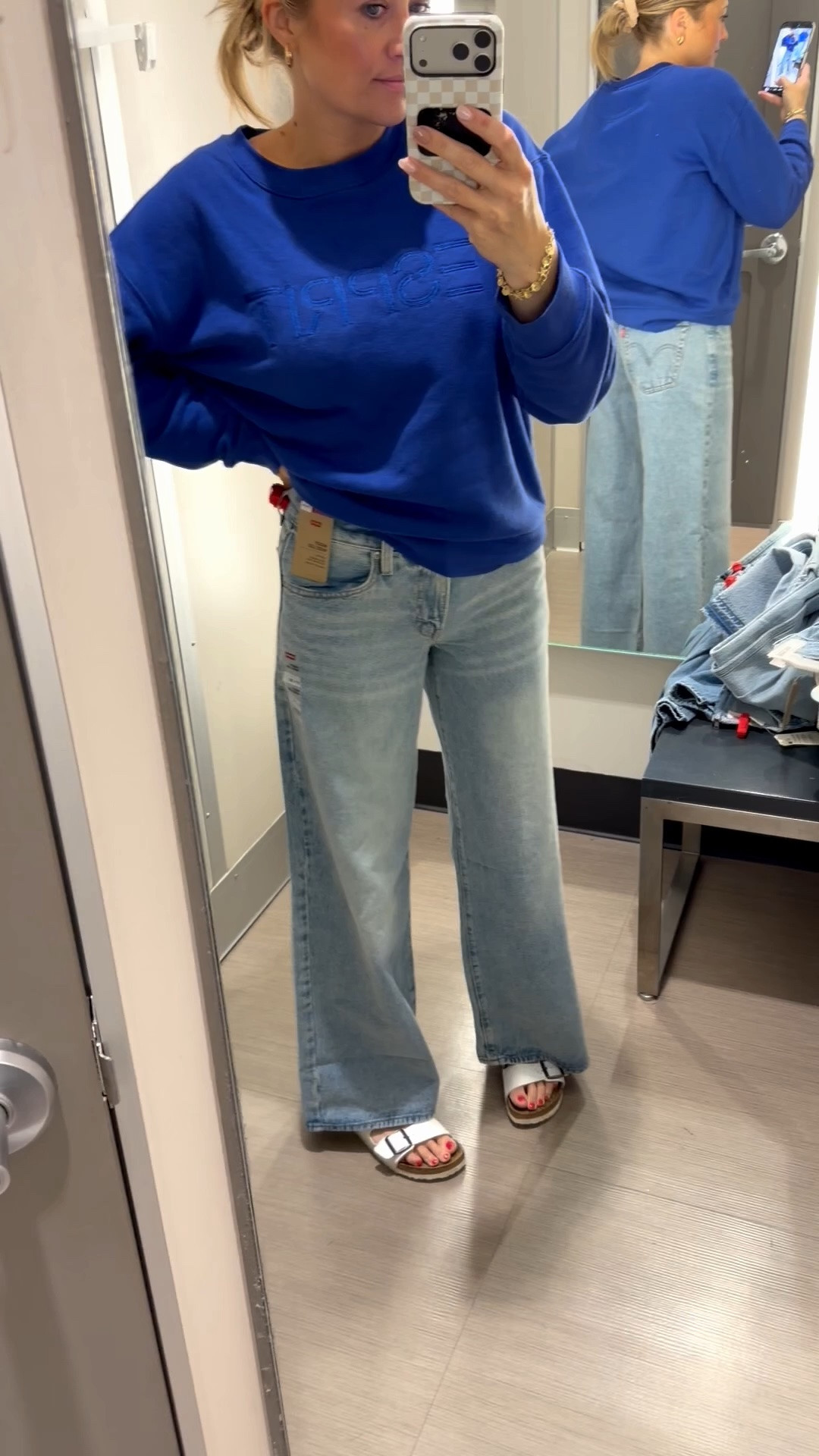Obsessed with these Levi’s Middy Wide Leg Jeans in Medium Wash 🍂 They’re SO flattering — high rise, wide leg, and totally mom bod approved (no gap at the waist, just skims over everything in the best way).

Currently $52.49 (reg $74.99) at Target — deal ends Monday, so grab them now if you’ve been wanting a pair!

Perfect with a chunky sweater and boots for fall 🧡

 Levi’s wide leg jeans, Levi’s Middy jeans, medium wash denim, Target fashion finds, Target style, wide leg denim trend, fall denim outfit, mom style, flattering jeans, high rise wide leg, fall outfit inspo, Target new arrivals

#LTKgrwm #LTKSaleAlert #LTKOver40