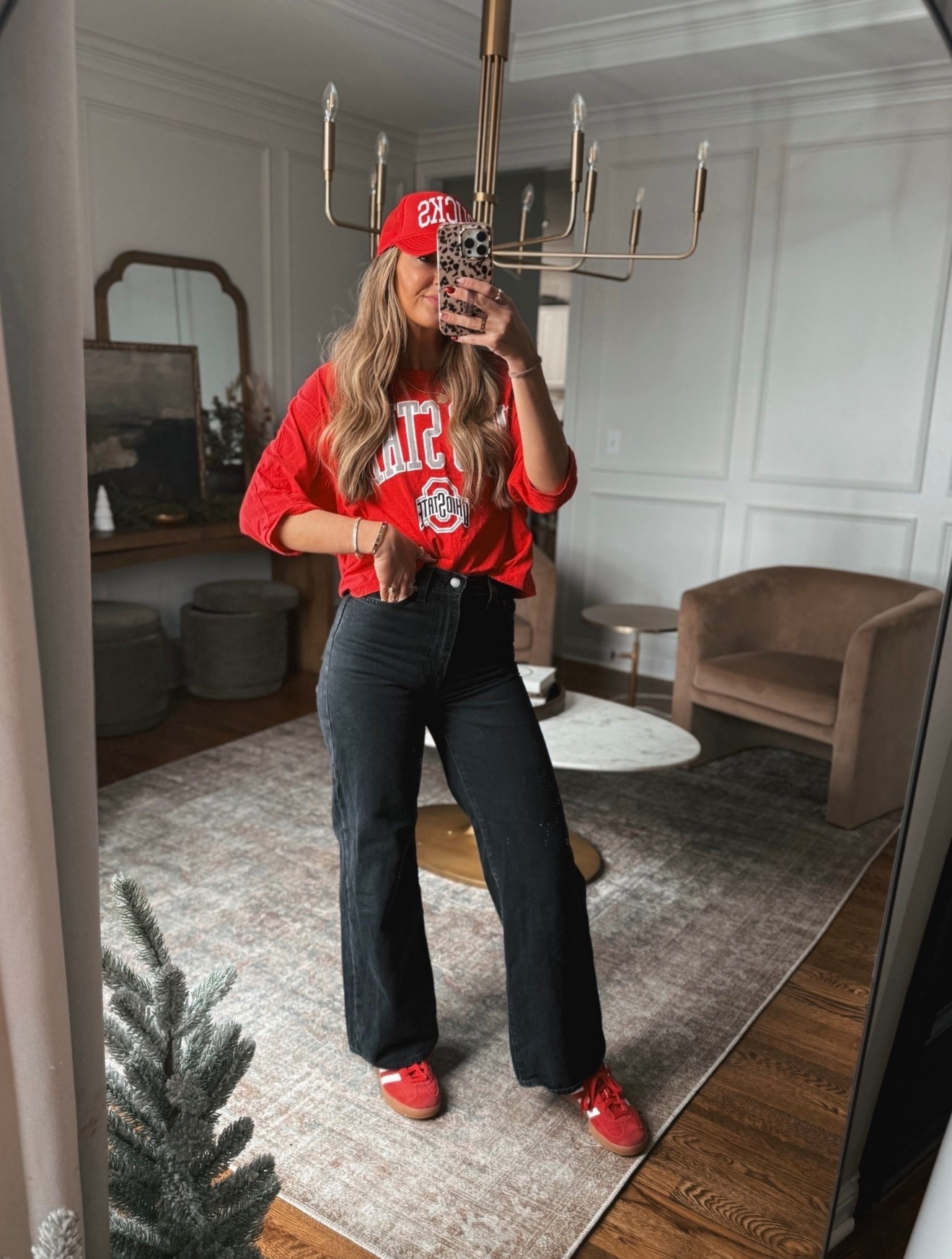 Game day fit: my Levi’s jeans are on sale! I have a 27/32” inseam on here which is my true to size. 

#LTKTall #LTKSaleAlert #LTKCyberWeek