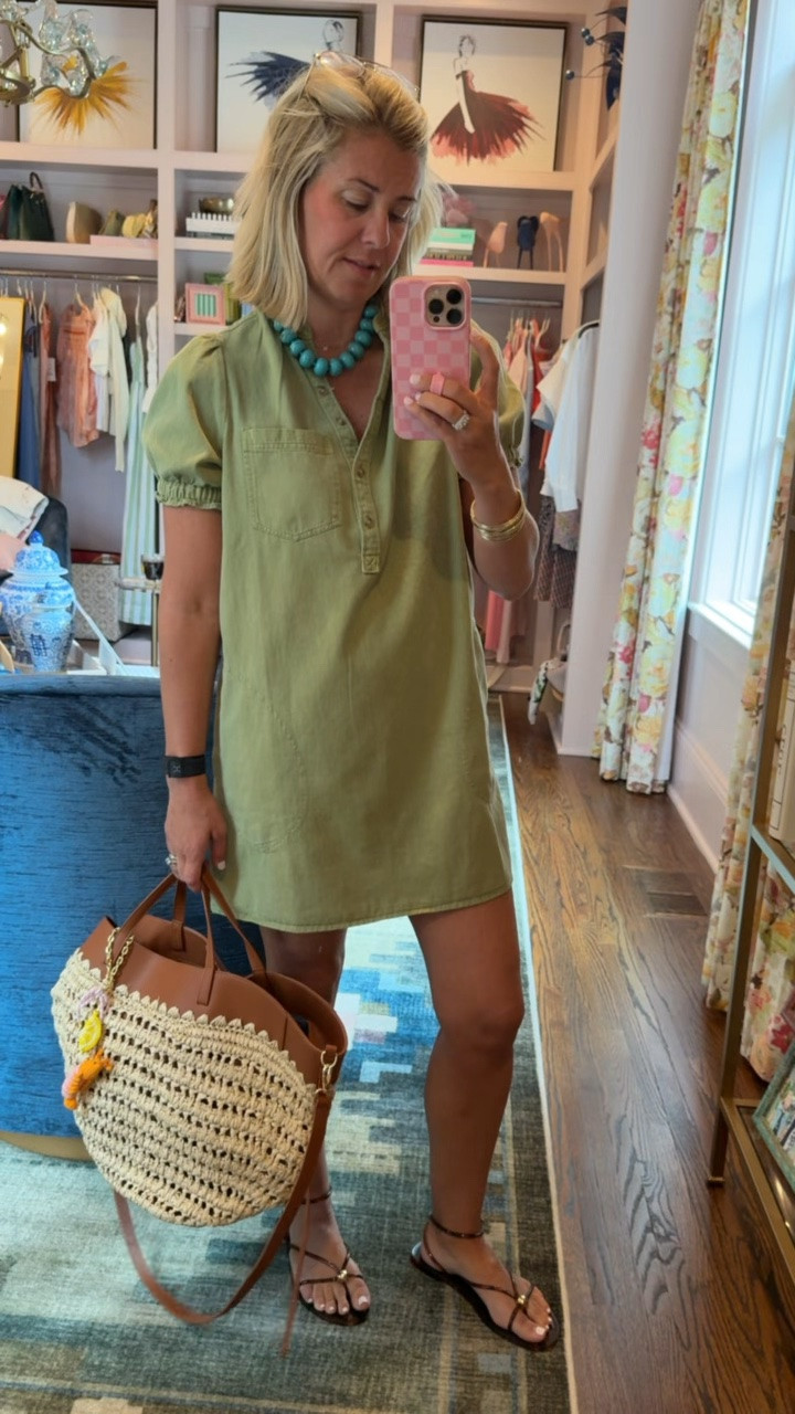 Cutie throw on and go dress in this beautiful green shade. I’m in small and 8 sandal tts. 

*Use my code CATHERINE20 for 20% off Orders of $100+ at Anthropologie 
*Dates: Thursday 6/25 – Sunday 6/28

 *Use my code Catherine20 at A+B
 *Use code Mixandmatchmadness at Loopy

￼