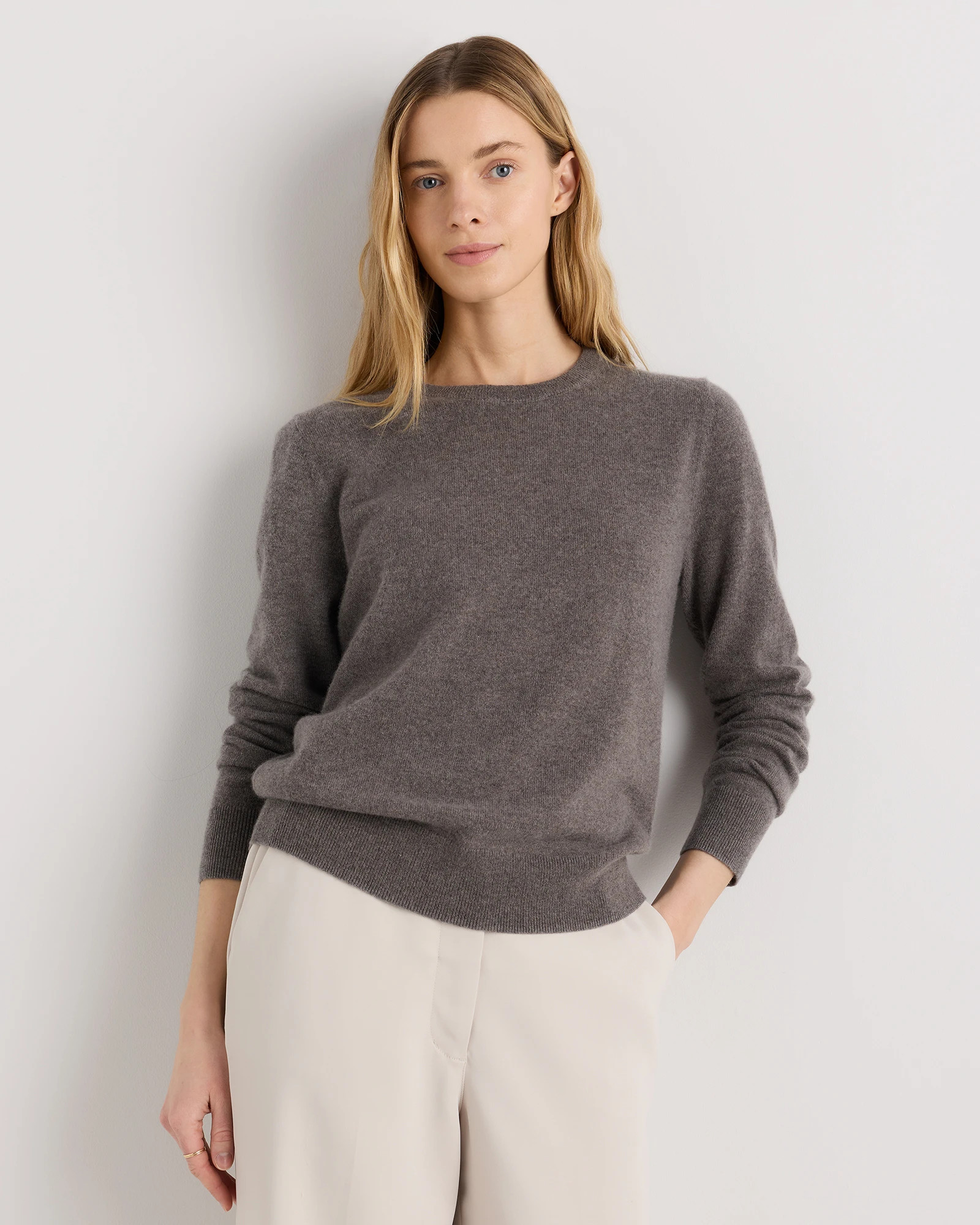 Quince | The Cashmere Crewneck in Charcoal | 100% Grade A Cashmere Sweater - Size Large | Quince
