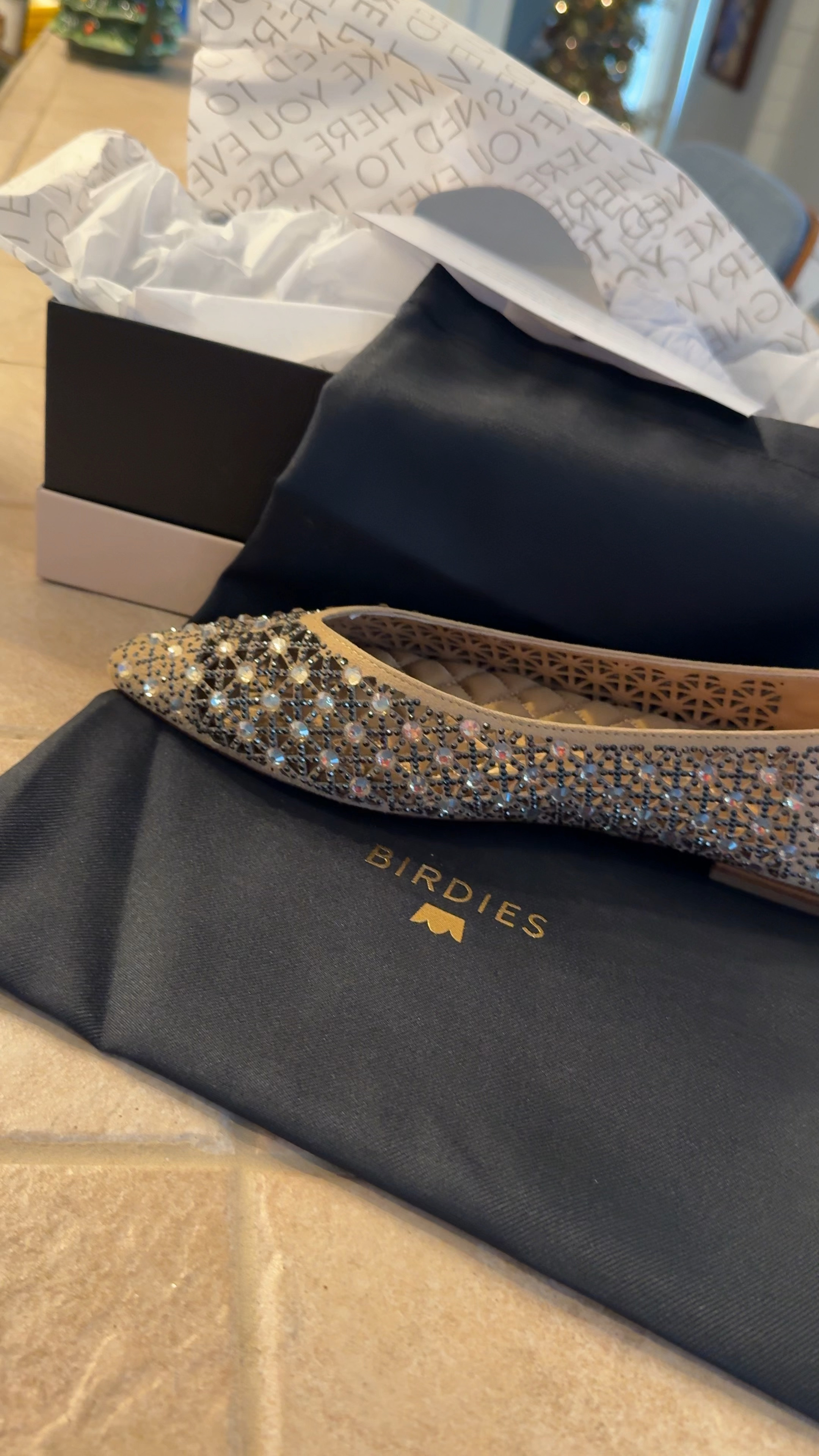 These may be the most fabulous flats I have ever seen!  Wowza - I’m in love!

#LTKstyletip #LTKshoecrush #LTKVideo