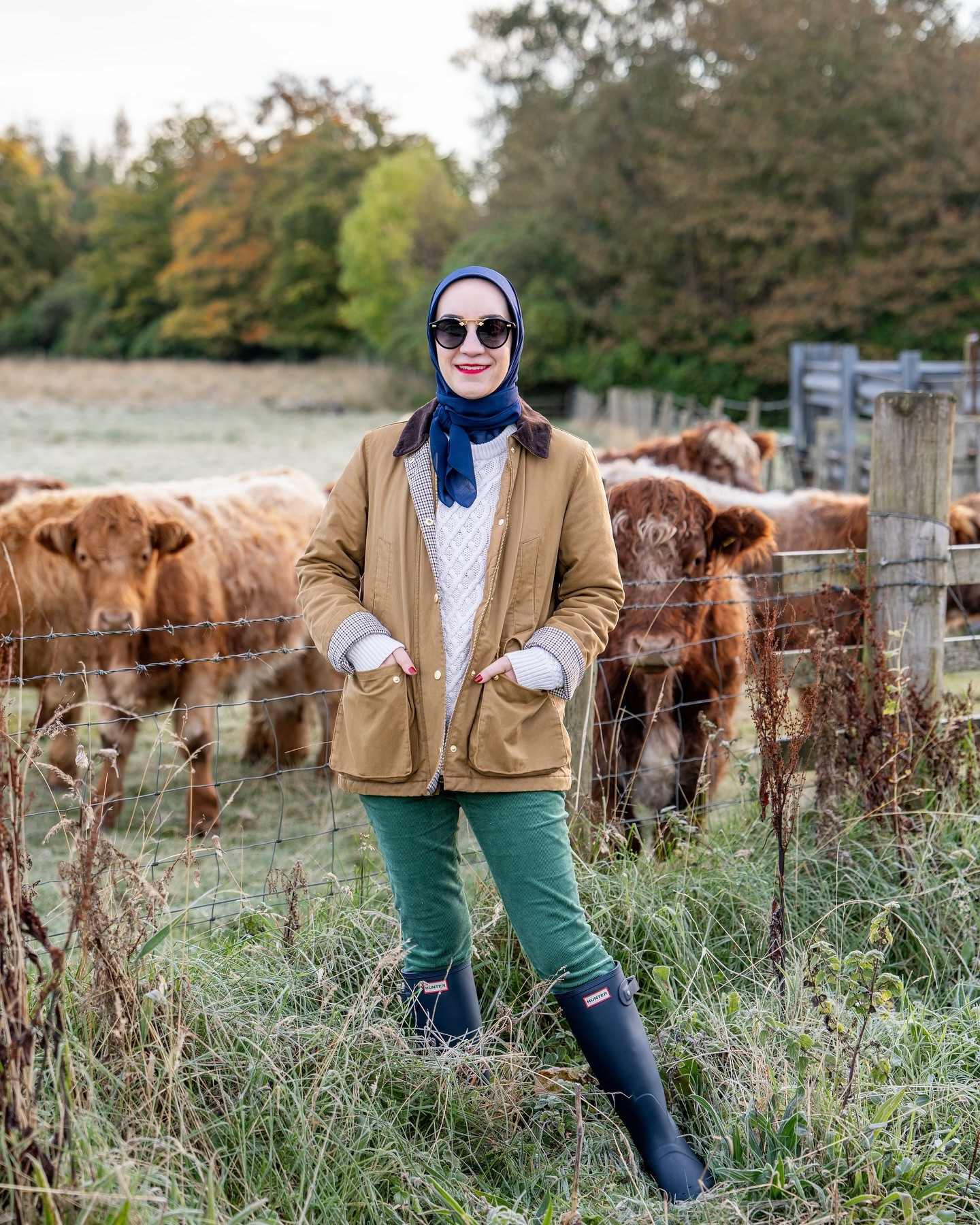 Meet my new Scottish crew! Just a few sheepish pals and some coos convinced they’re the mooo-st important gossip in the field. 🐑🐄 

Do yourself a favor and add @farmstopaberdeenshire and @quilacridhe to your Scotland plans for the cutest local friends!

#ootd #visitscotland #travelblogger #scottishhighlands #modestfashion #scotland