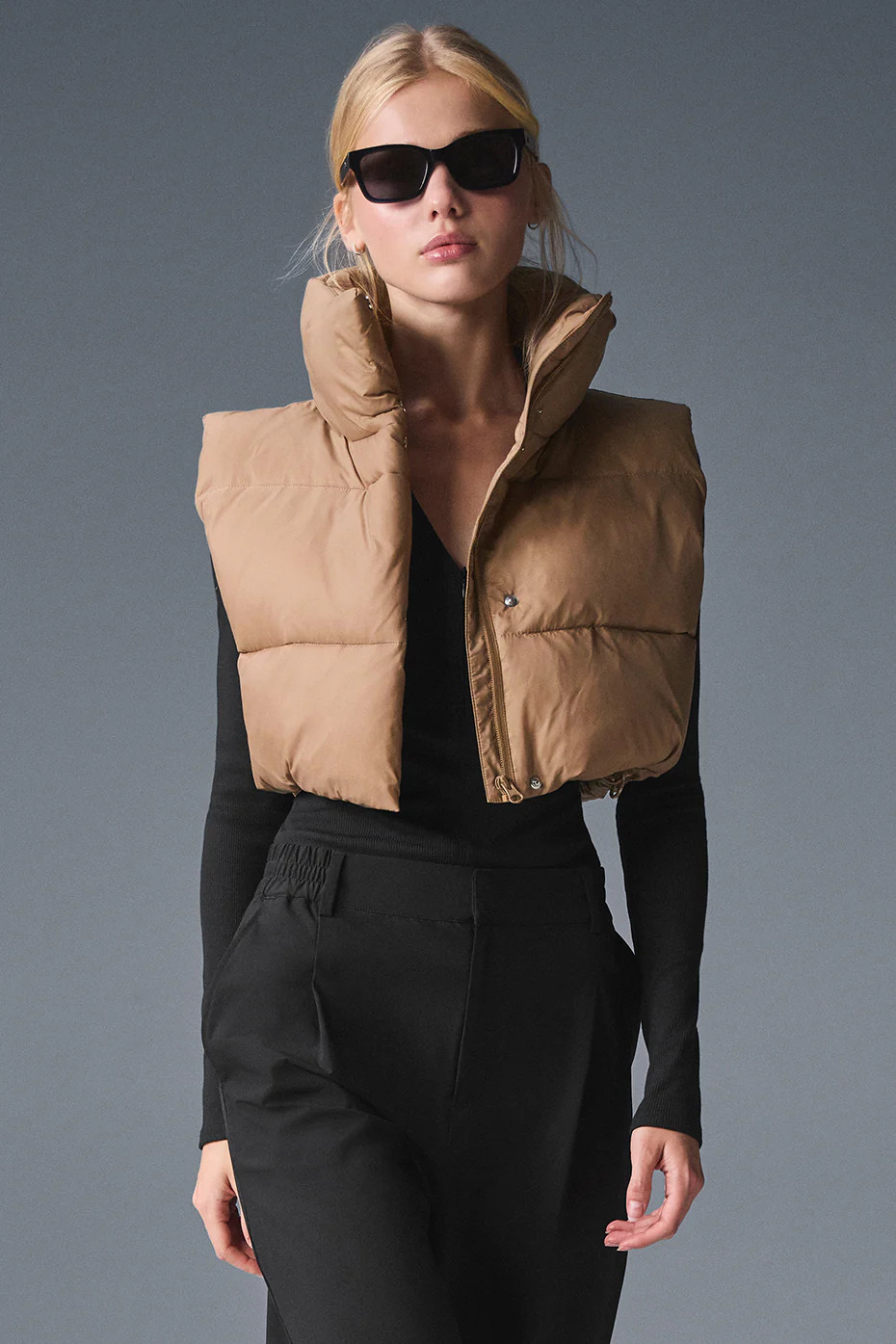 Alo YogaÂ® | Extreme Cropped Gold Rush Puffer Vest in Toasted Almond Beige, Size: Large | Alo Yoga