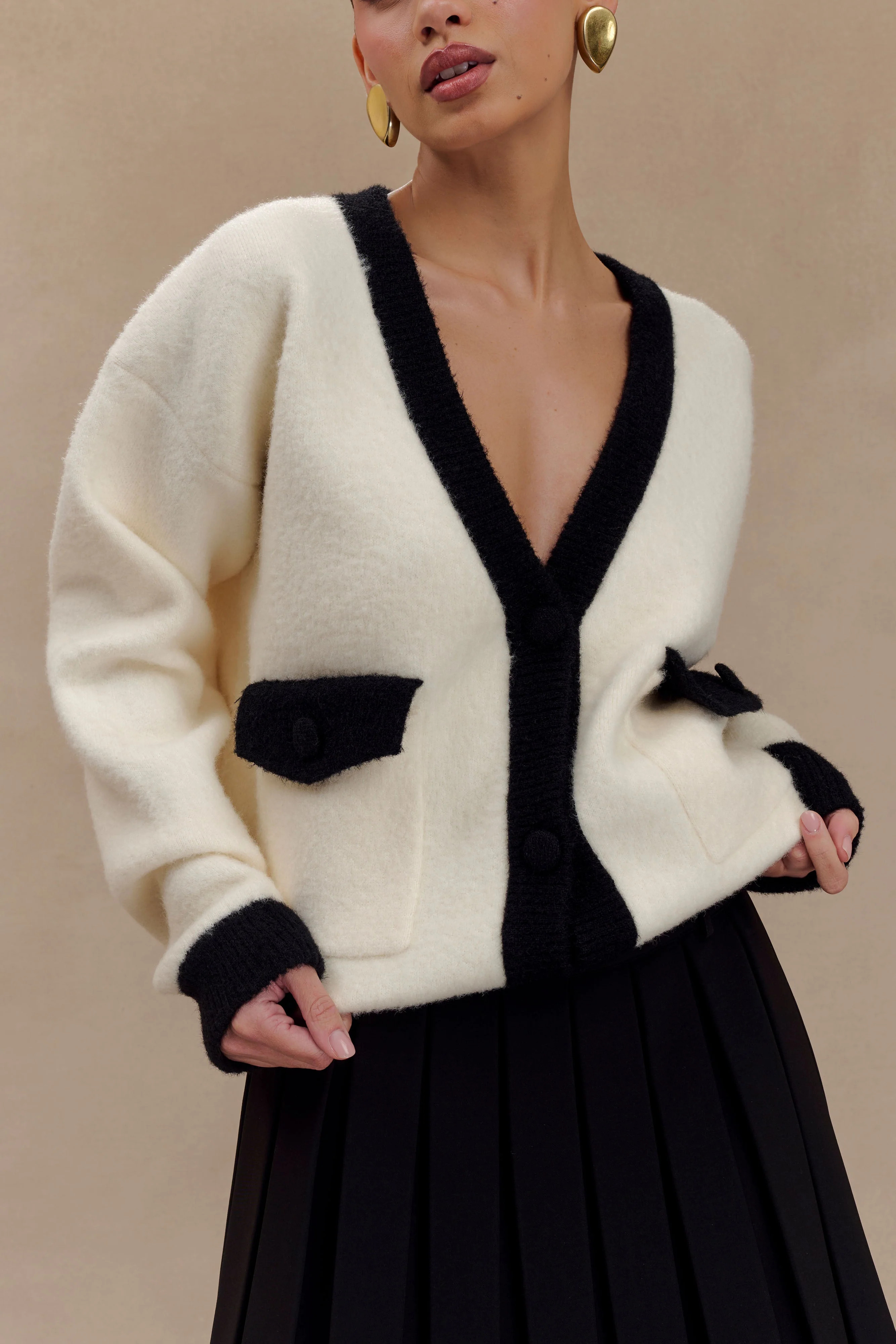 Oversized Knit Cardigan - Black/White | MESHKI US