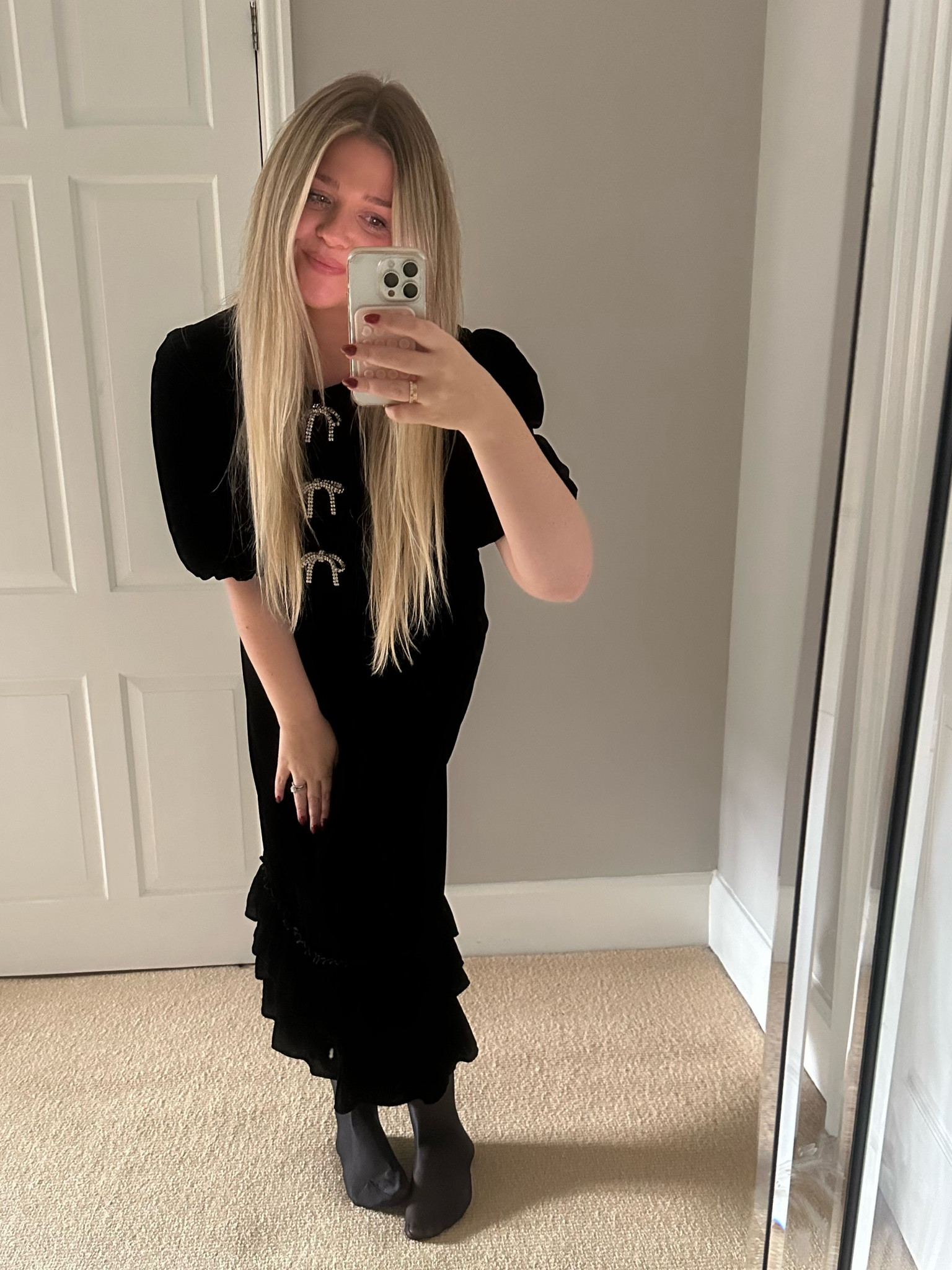 Velvet embellished bow dress 

#LTKpartywear #LTKuk #LTKautumn