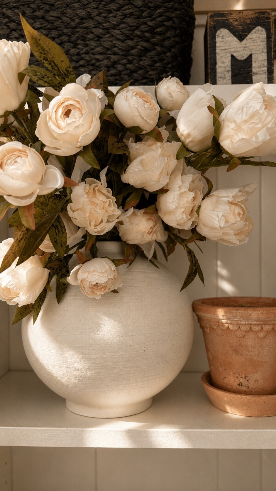 the best faux peonies / summer flowers ever 

Color: Champagne 
Stem count: 8 

As gorgeous as they seem’

#LTKSeasonal #LTKHome