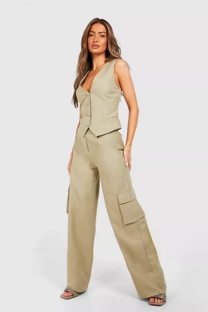 Textured Cargo Pocket Wide Leg Trousers | Boohoo.com (UK & IE)