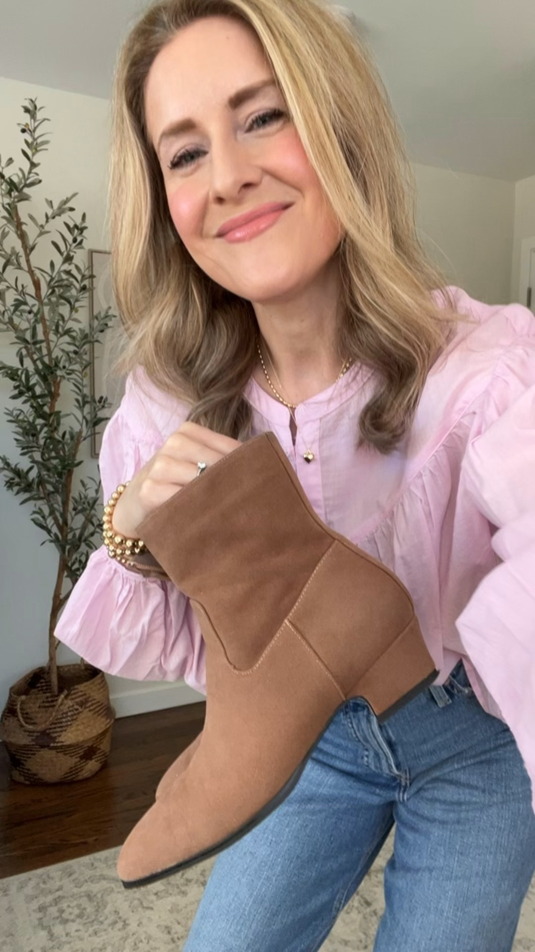 Amazon boots I love, these are so versatile and casual to dressy yet comfortable. Lots of colors. Fit true to size. #amazonfinds 