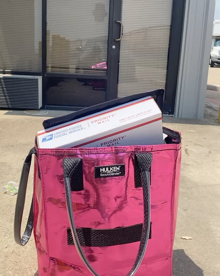 The bag you didn’t know you needed! 
This is the Beauty Blender Pink! 

#LTKItBag #LTKBeauty #LTKGiftGuide