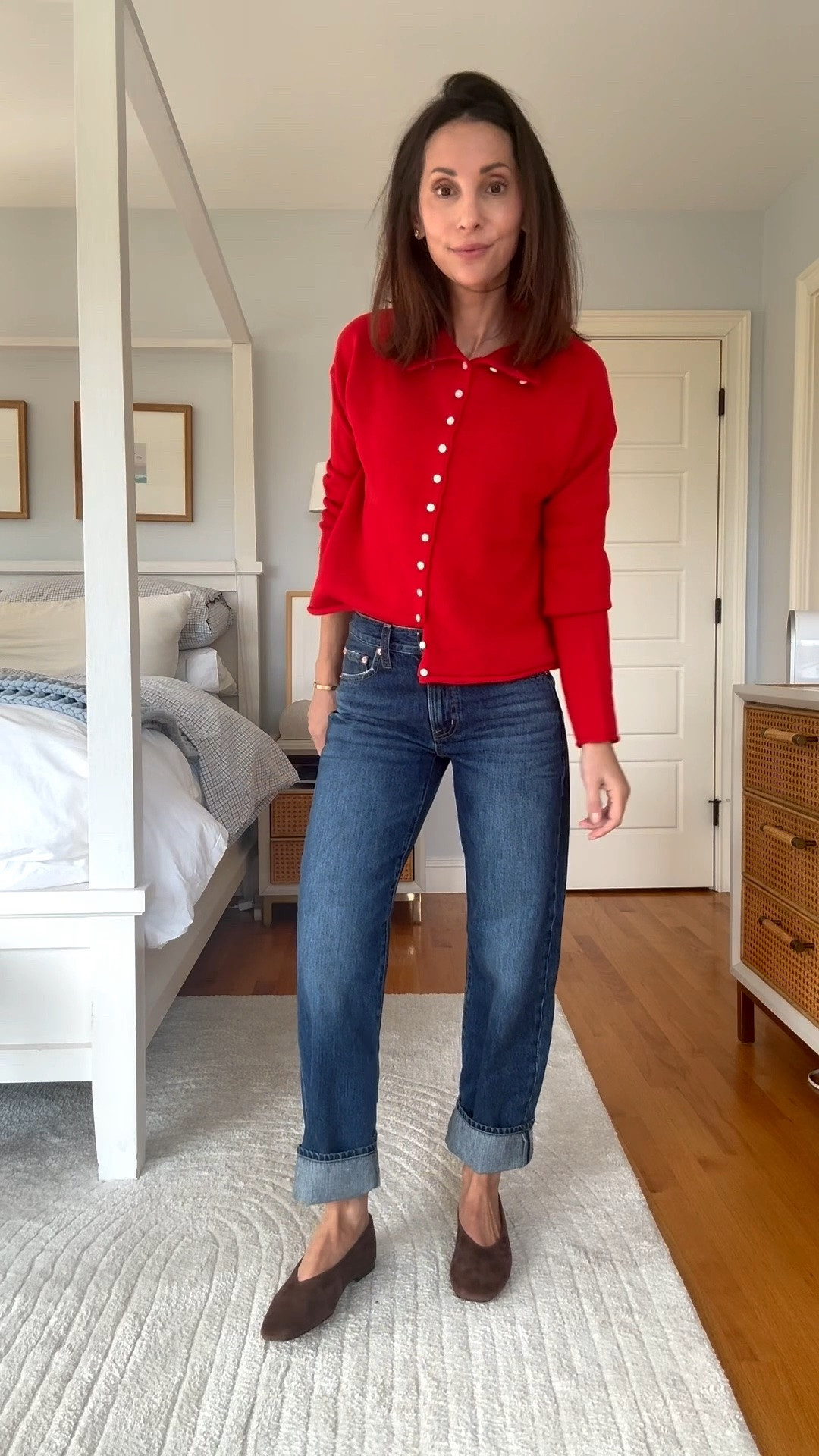 Sizing- Xs in sweater and 24 in jeans.