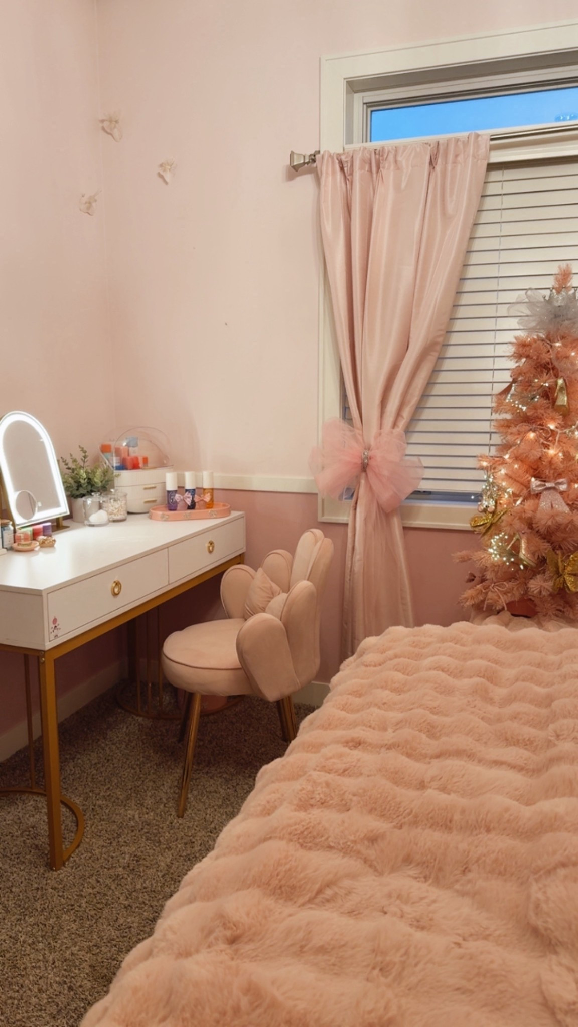 Mila’s Pink Christmas 🩷

#LTKGiftGuide #LTKHome #LTKHoliday