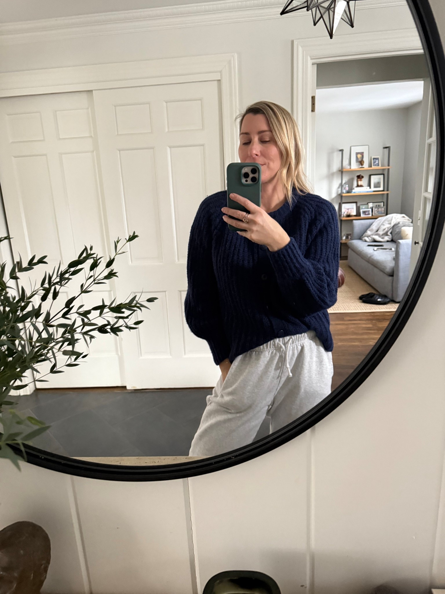 Sweats and sweaters for the first week of January 💙