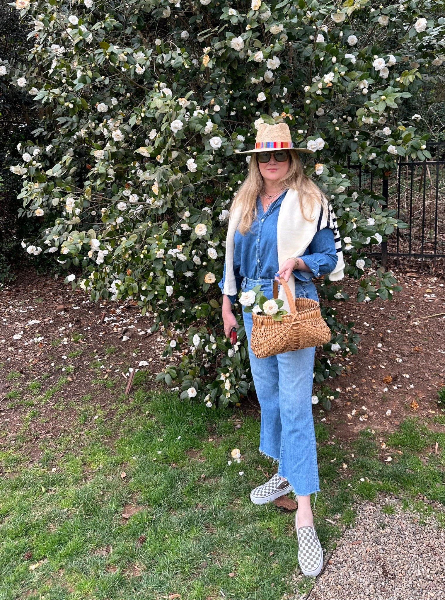 Shop my @FrankandEileen denim favorites. I wear these pieces at least once a week! #WearLoveRepeat #FrankandEileenPartner