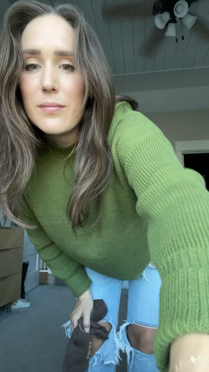 The fact that both styles of socks I got were $10 and under is 🤯 - the quality is amazing. Skims has me on a leash now… #skims #socks #ltkunder25 

#LTKfindsunder50