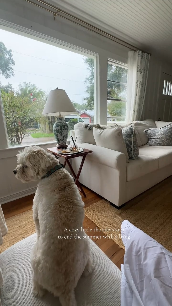 Anxiously waiting out the ⛈️🤍

#LTKdayinmylife #LTKHome
