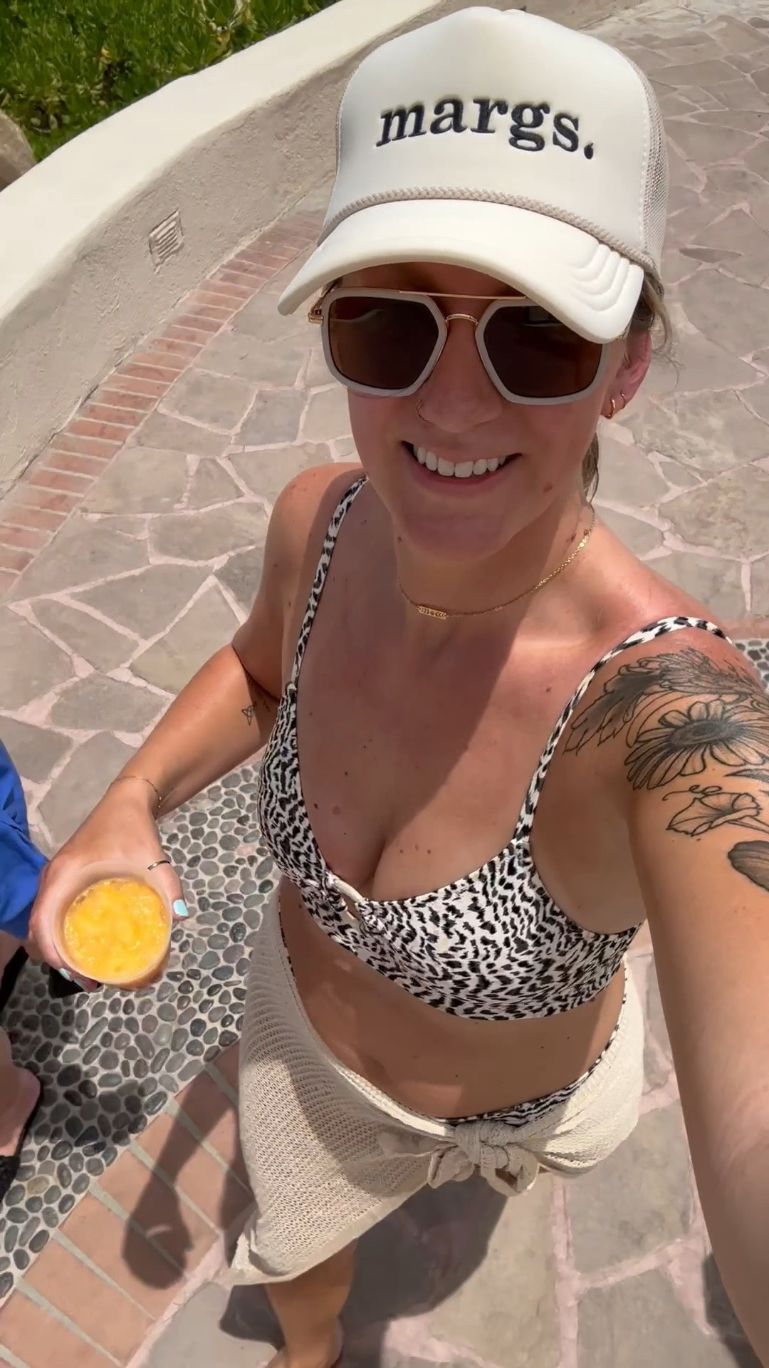 Large in both swim pieces, top runs a tad small this year 

#LTKMidsize #LTKOver40 #LTKSwim