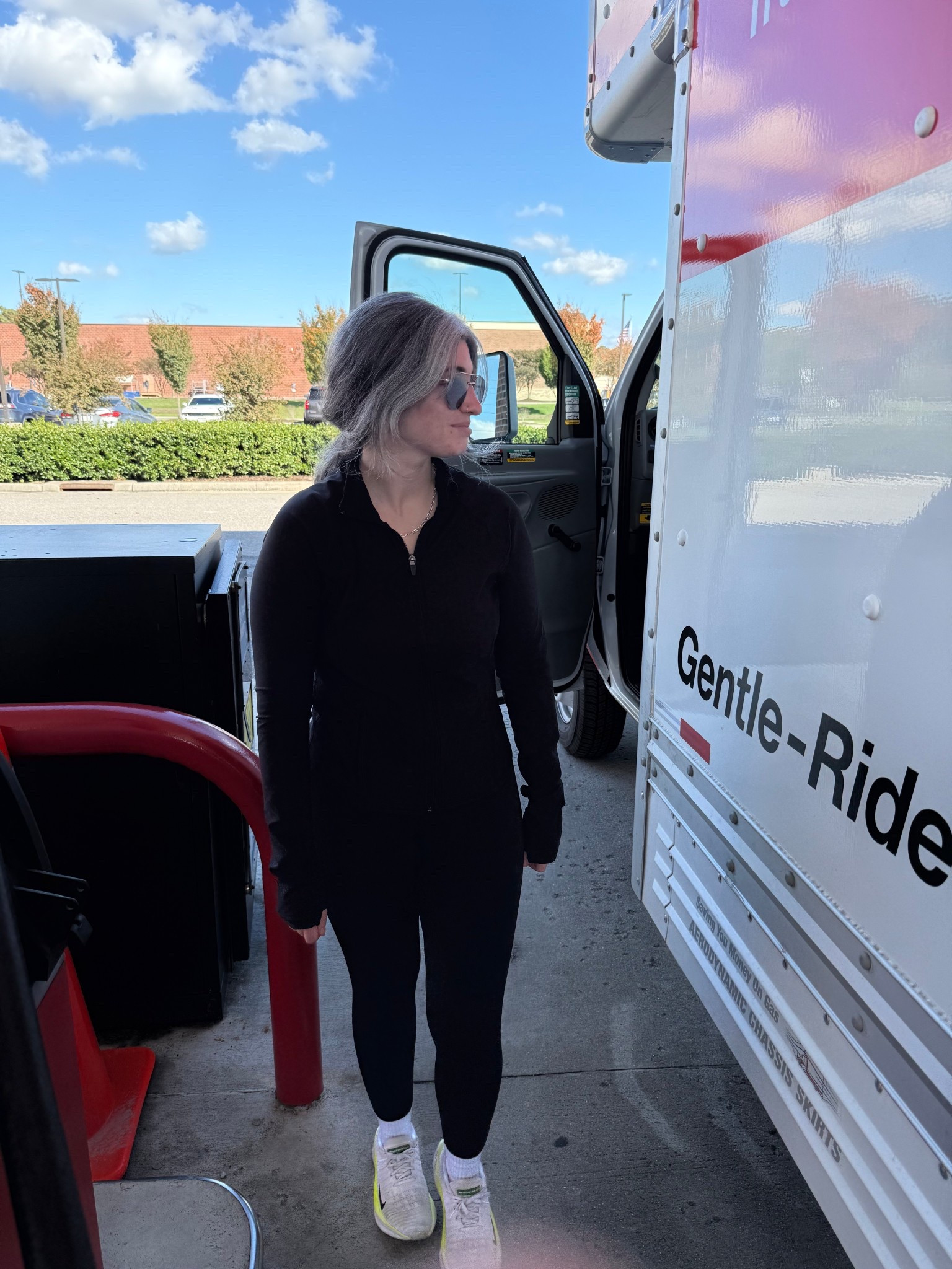 Moving 🤝 Activewear #moving #travel #uhaul #activewear #nike #oldnavy

#LTKootd #LTKdayinmylife #LTKTravel