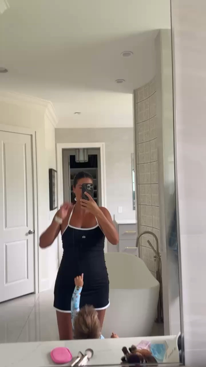 A baby in the oven!!!

Tts: M

Alo, alo yoga, alo tennis dress, tennis dresses, halter dress, grace white

#LTKfitnessgoals #LTKootd #LTKSeasonal