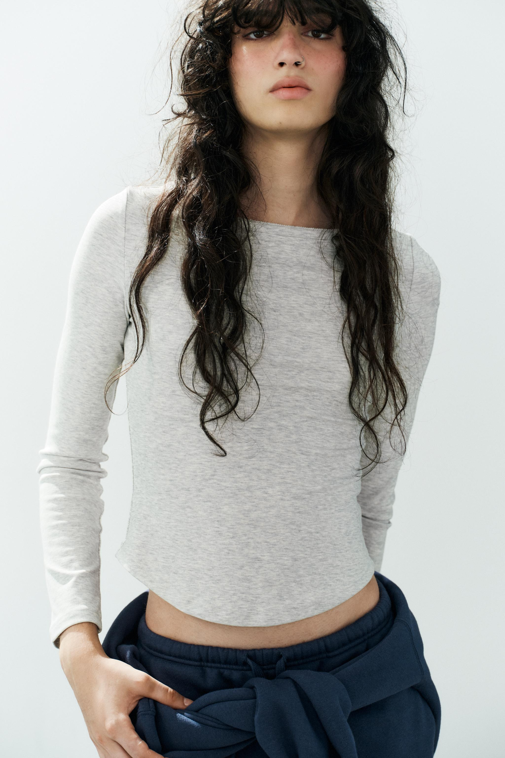 SLIM FIT - BOAT NECK - LONG SLEEVEBoat neck long sleeve t-shirt. | Zara US