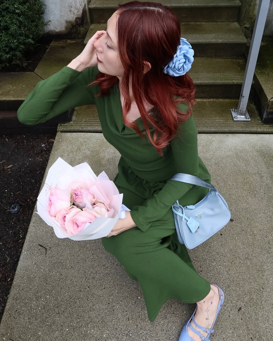 Happy first day of Spring! 💐
Btw I’m kinda loving the high contrast from red hair and this green dress ☺️🥰
.
Dress @simpleretro #simpleretro 
Mary Jane shoes @sezane 
.
.
Green outfit ideas, women red hair, red hair outfit, modest style, modest spring outfit, modeblogger, soft girl aesthetic, spring outfit inspo