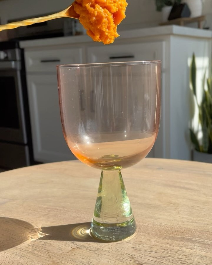Let’s make a Pumpkin Fizz! 

Happy October!! This one’s got spice and it’s got pumpkin. You have to add this to your drink rotation this month!

Ingredients
• 1 Tbs pumpkin puree
• 1/2 oz maple syrup
• 1/4 tsp pumpkin pie spice
• ginger beer
• garnish: cinnamon stick

#mocktail #recipe #fall #mocktailgirlie #pumpkin

#LTKHalloween #LTKHome #LTKSeasonal