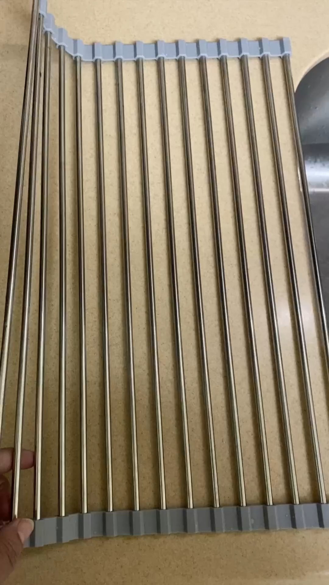 Say goodbye to that old crusty dish, drying rack! And say hello to this cute one that you can roll up. This would be a great gift for anyone who’s in a small space maybe a tiny home or if they have an RV !
I use mine every day to dry off my coffee cup when I’m done with my morning brew, 

It’s super efficient and handy. They will love this gift 👏🏽

#LTKmorningroutine #LTKHome #LTKGiftGuide