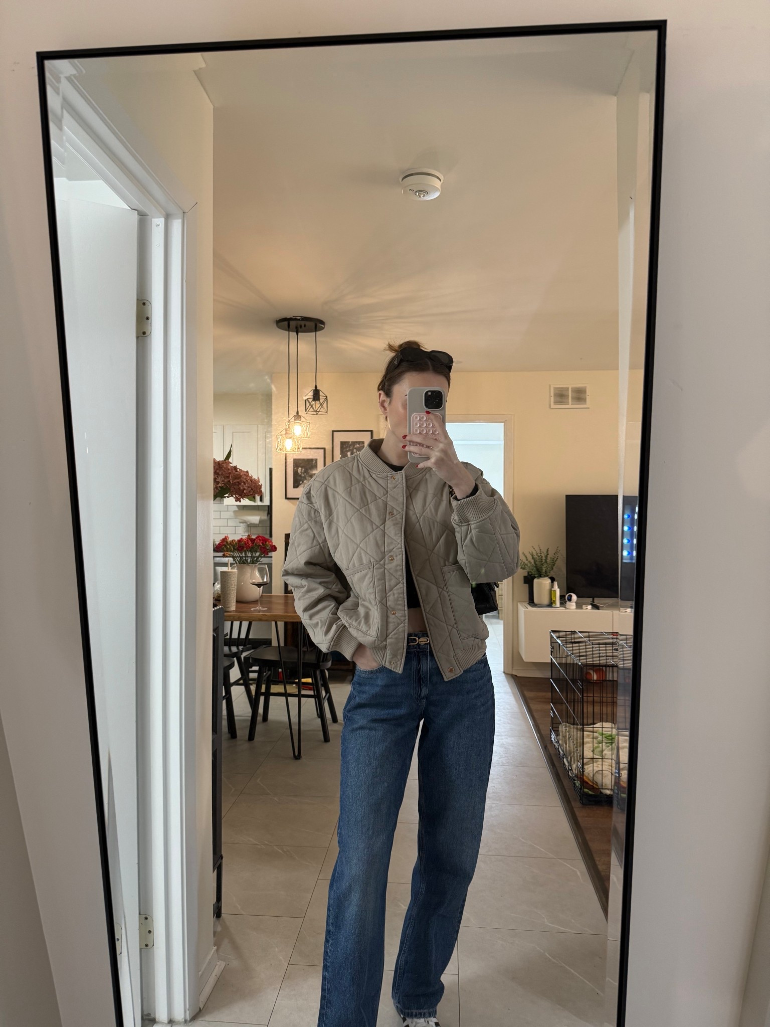 This jacket is EVERYTHING for fall! A recent grab from my H&M haul. I’m absolutely obsessed. It’s the perfect casual jacket for autumn - paired with these relaxed dynamite jeans is genius. 

#LTKstyletip #LTKjeans #LTKcanada