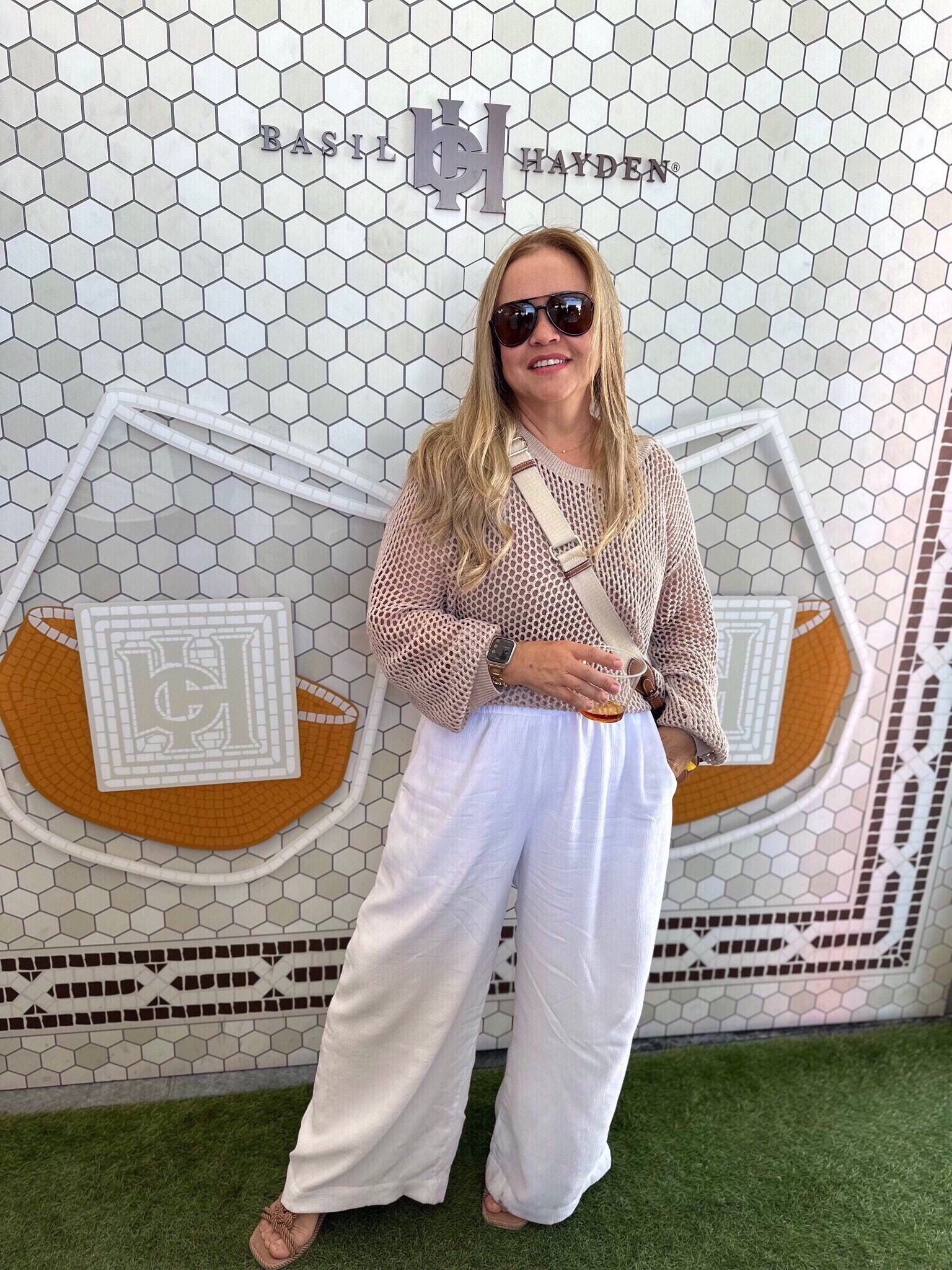 My beautiful white pants from Abercrombie and top from Amazon. 

Abercrombie sale, Amazon 



#LTKmidsize #LTKstyletip