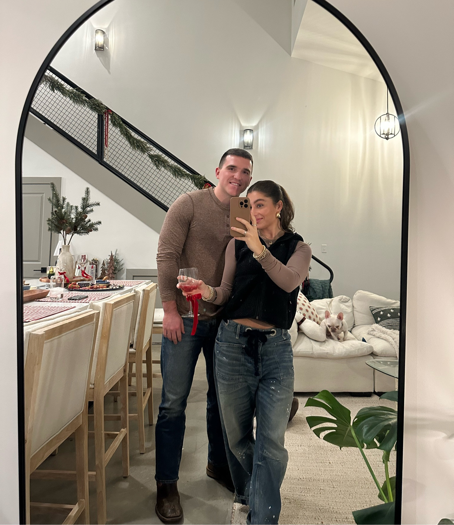 wearing size 26 in jeans
2 in long sleeve
small in vest!! 

#LTKHoliday #LTKGiftGuide #LTKSeasonal