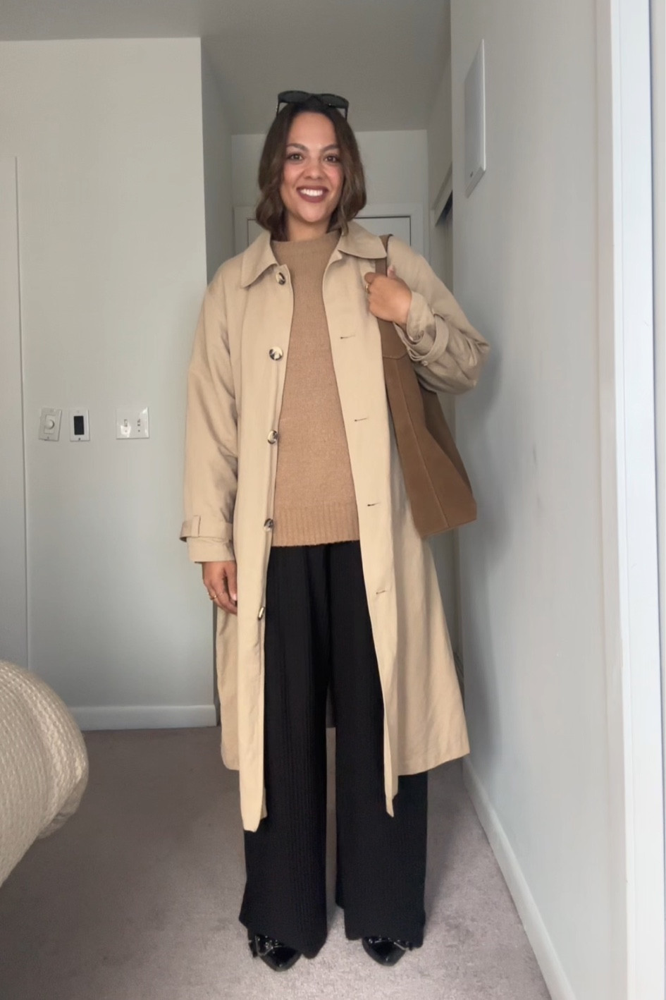 Fall outfit inspiration!

-Single breasted trench coat, similar linked. 
-Brown crewneck sweater, similar linked. 
-Black wide leg pants, similar linked. 
-Celine Triomphe sunglasses. 
-Steve Madden black pointed bucked flats. 
-Coach suede brown tote bag. 


#LTKcanada #LTKstyletip #LTKautumn