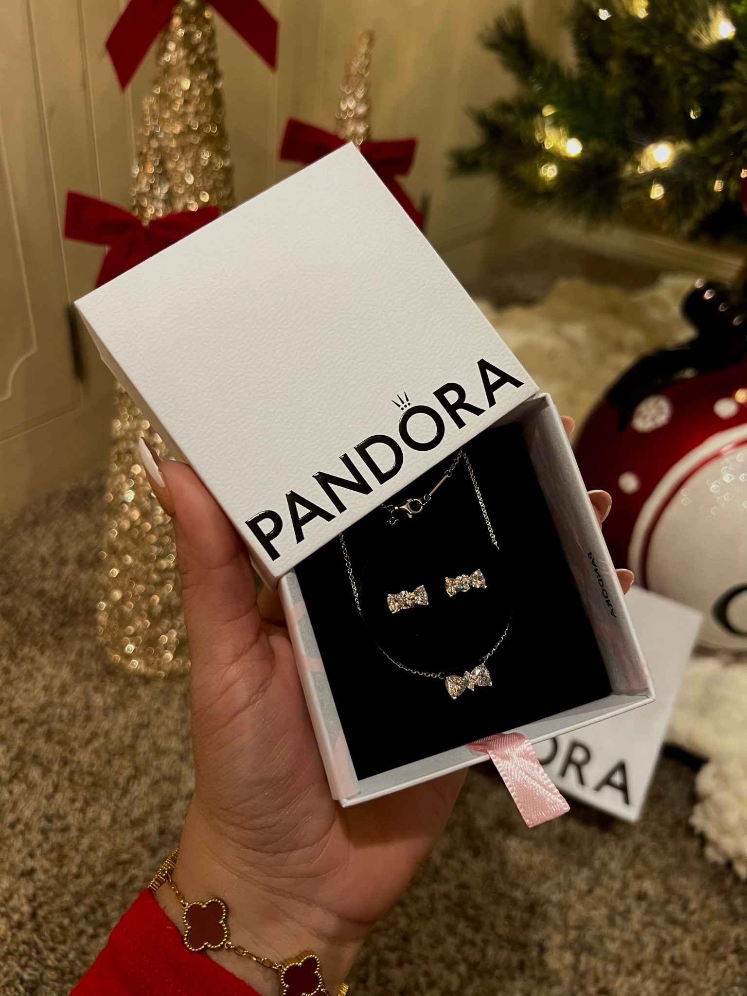 🎀 chic 🎀

#LTKHoliday #LTKGiftGuide #LTKSeasonal