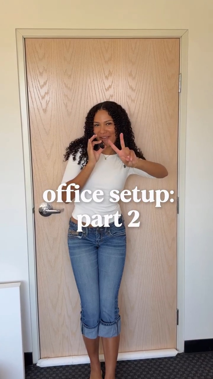 it’s desk day!!!🎧🤎 

#LTKHome