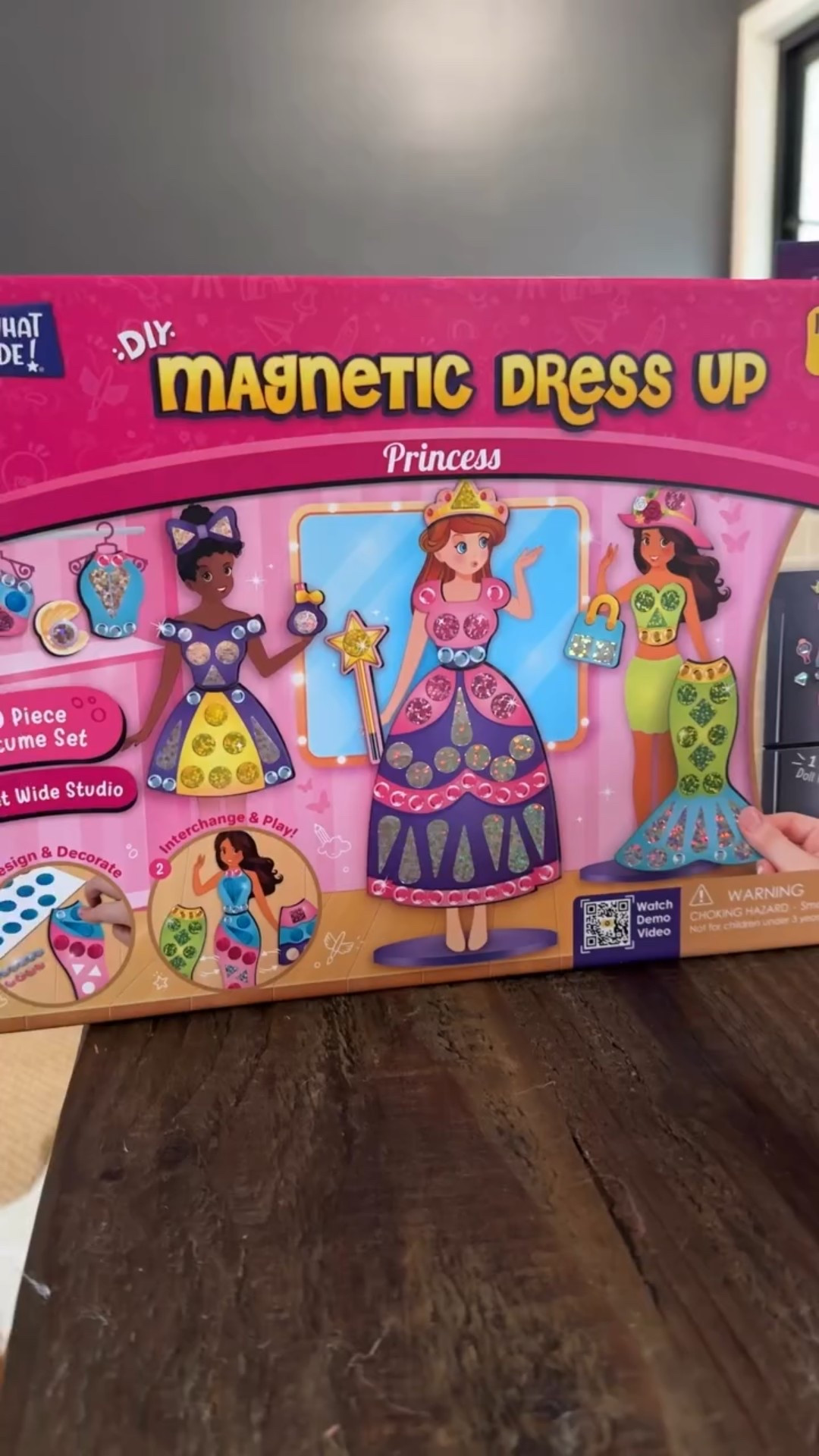  🫶🏻 If you need a last-minute holiday gift… THIS is it 🎁 My kids were obsessed and played for hours! 
🔗 in my bio 

@imagimake #imagimake #amazonfinds
@skeepers_us