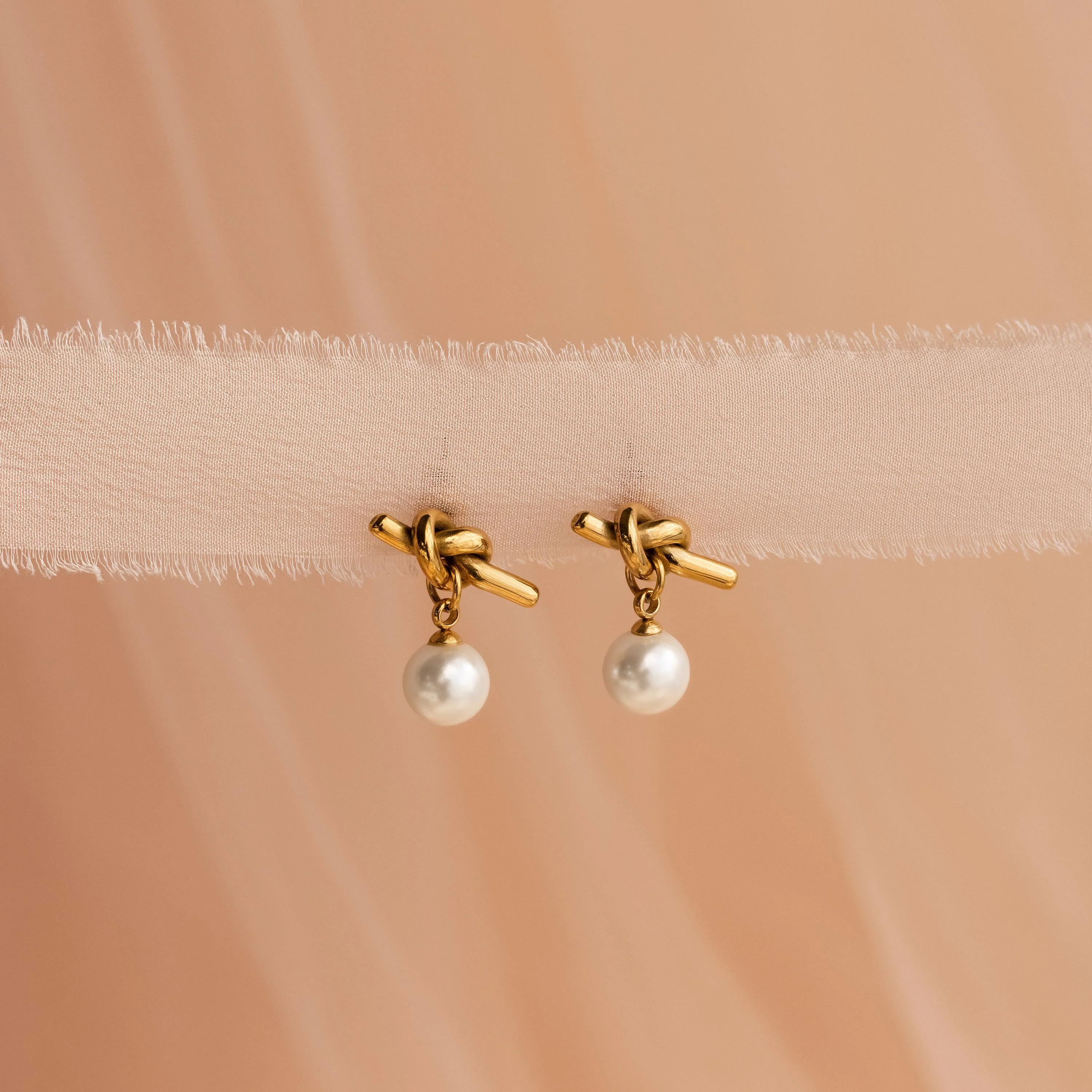 Love Knot Pearl Earrings | Caitlyn Minimalist