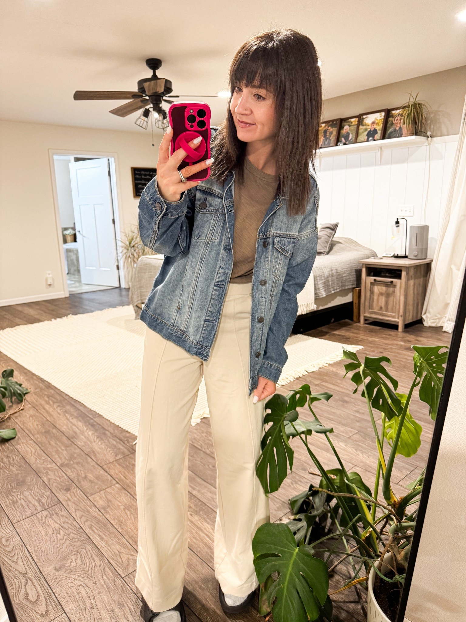 Comfy, casual I’m here for it! The perfect outfit to get me out the door for work. 

Shirt: small 
Jacket: small 
Pants: small 

#LTKootd #LTKmomlife #LTKU